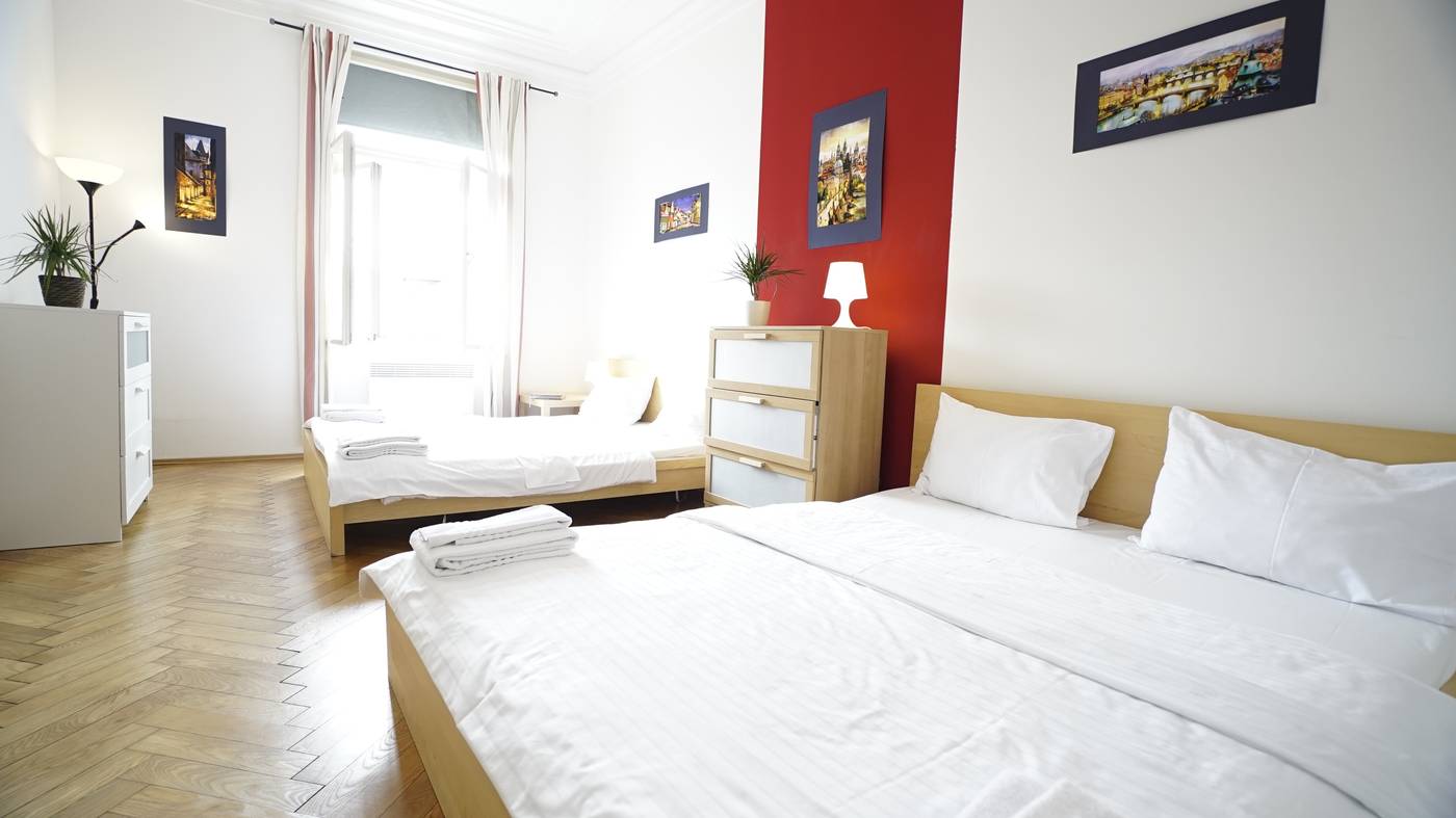 Royal-Road-Residence-Room-68