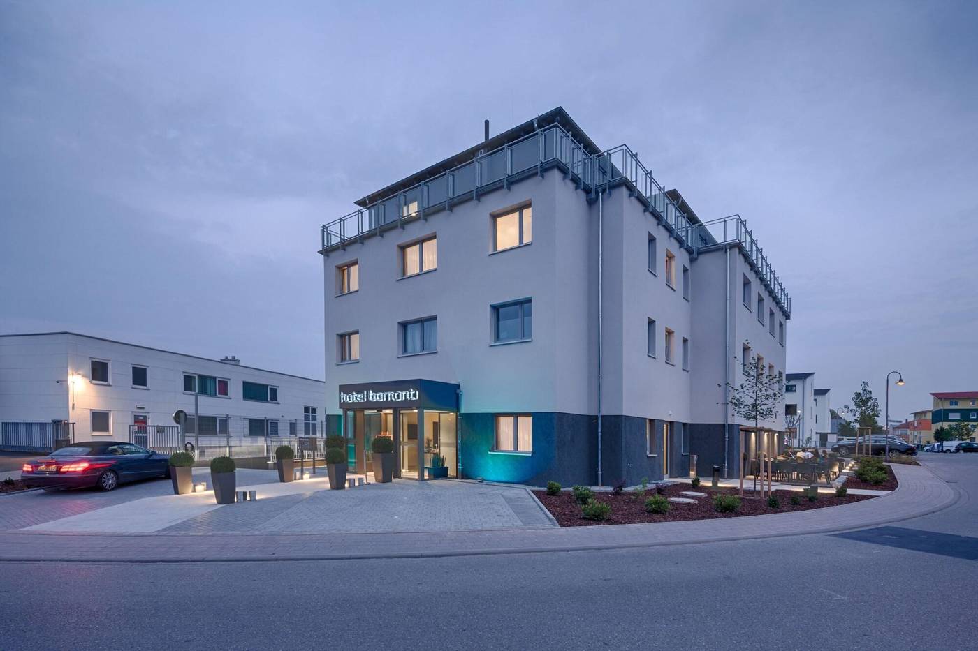 Hotel Bomonti Nürnberg West-Germany-Oberasbach-General view-5