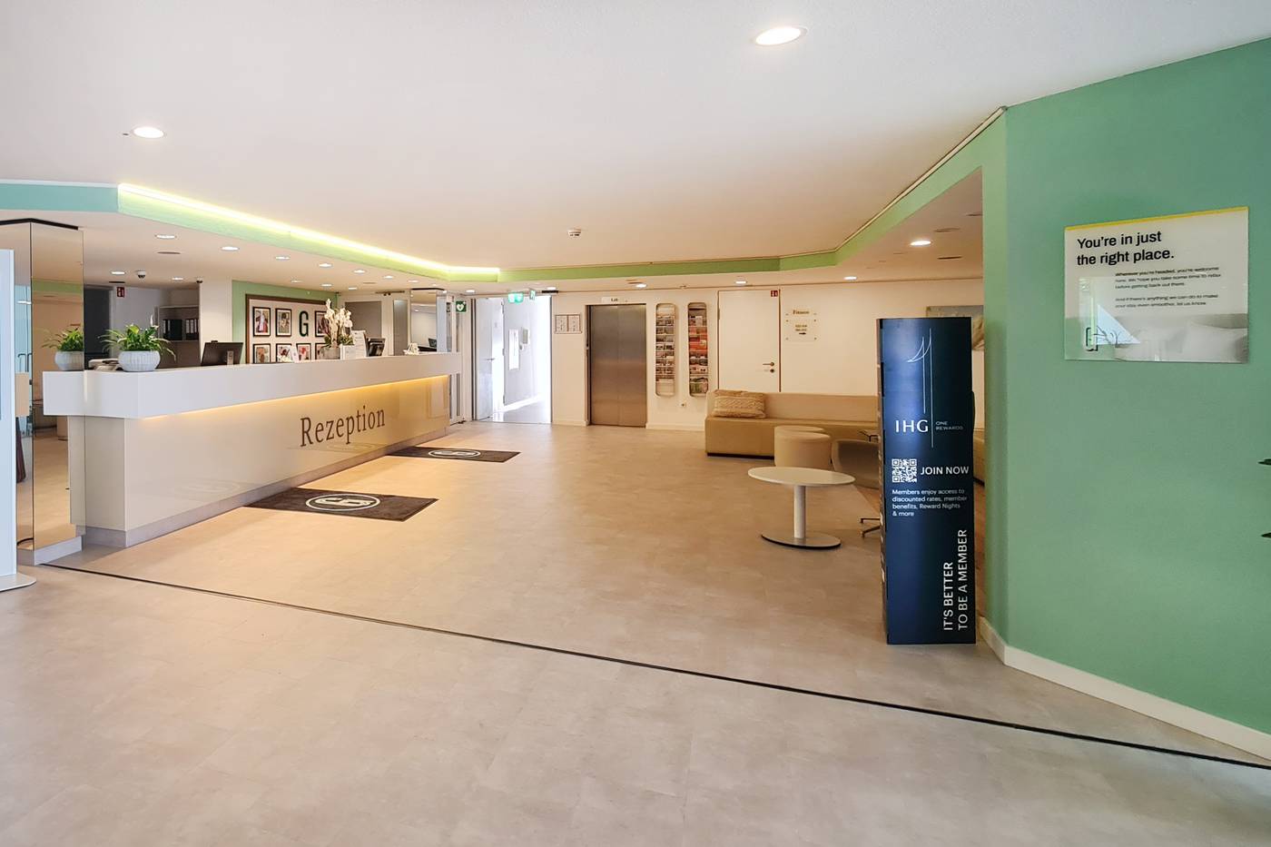 Garner Erlangen Sud-Germany-Erlangen-Lobby-7