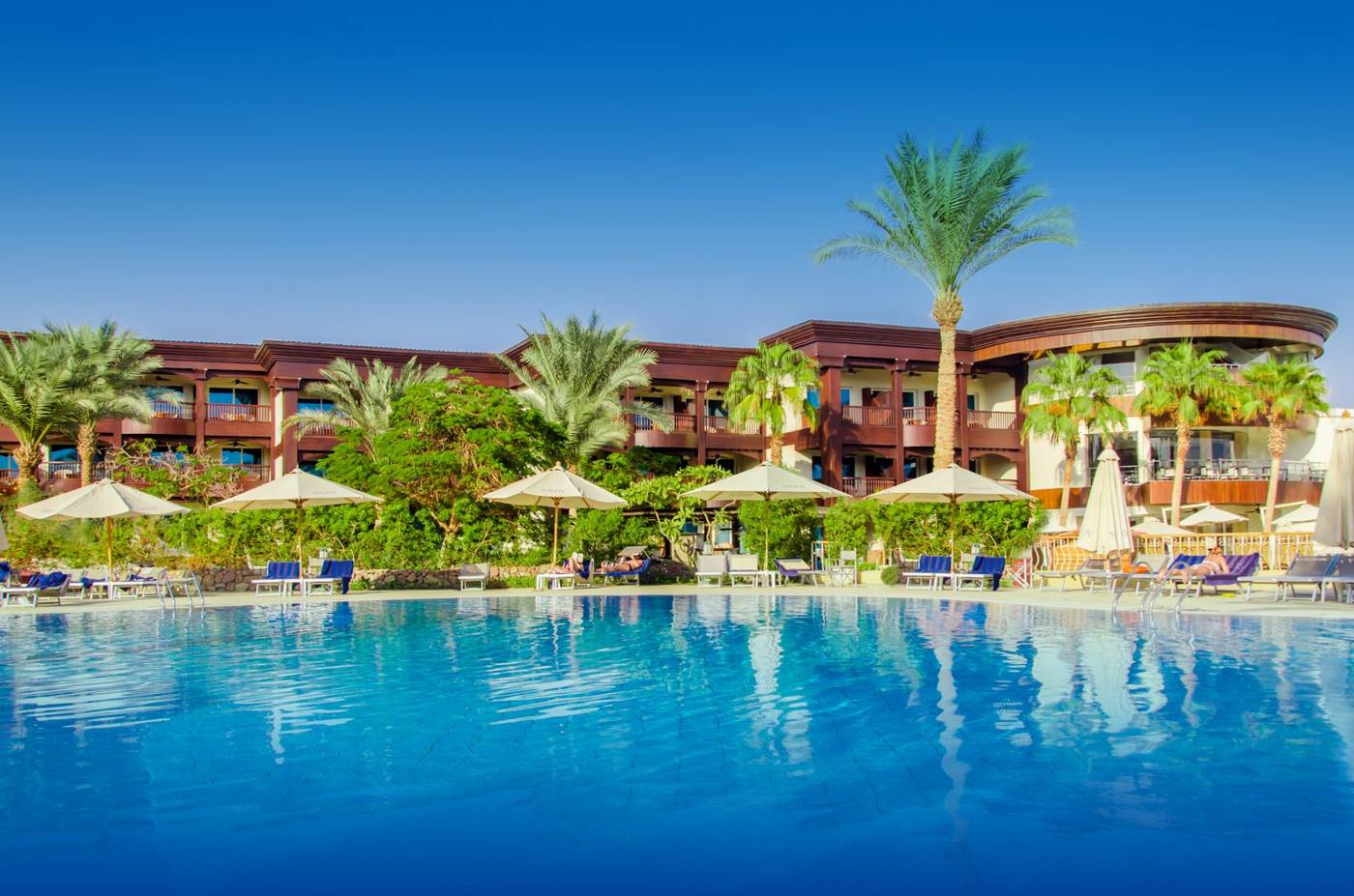 The-Royal-Savoy-Sharm-El-Sheikh-Pool-2