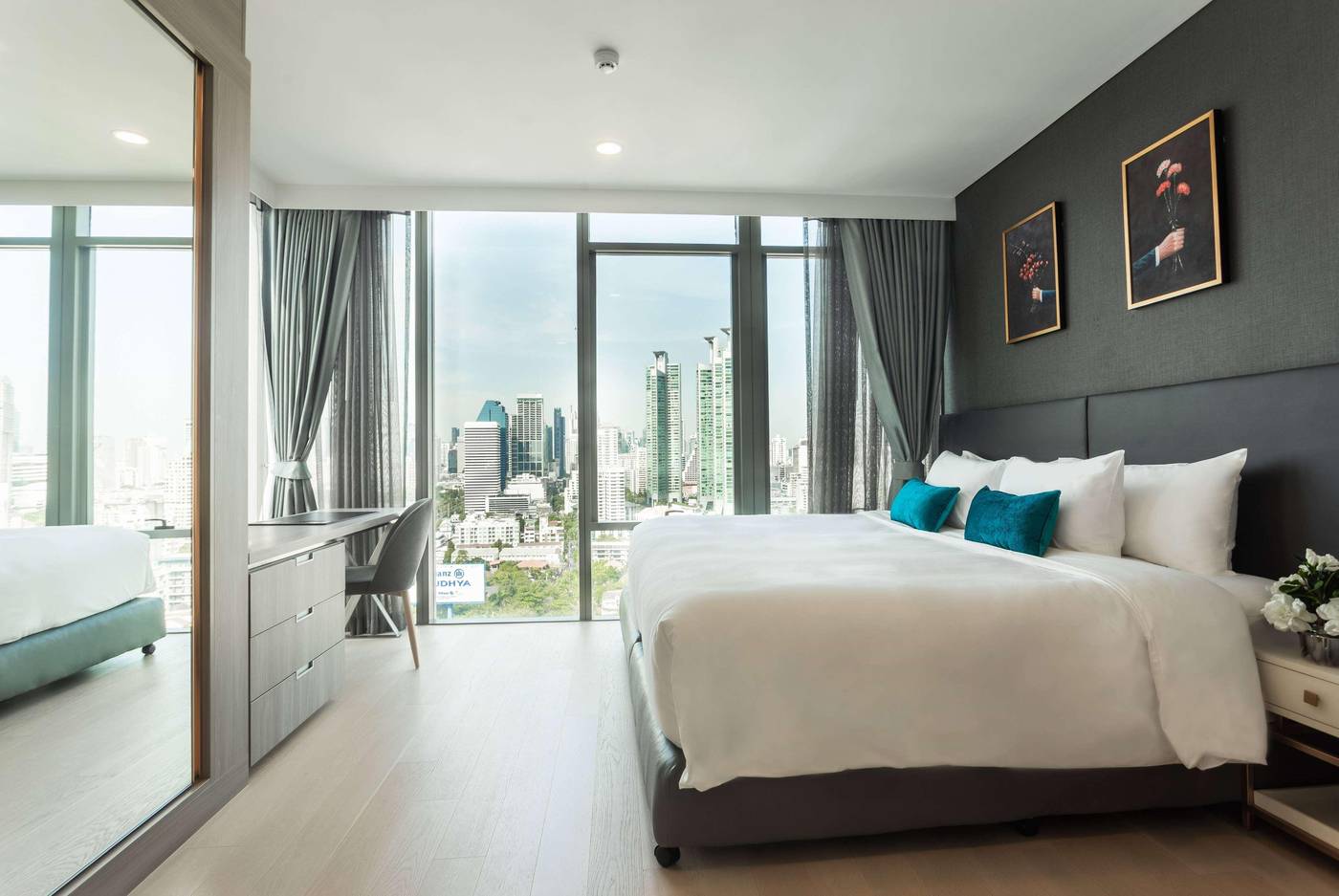 Wyndham-Bangkok-Queen-Convention-Centre-Room-30