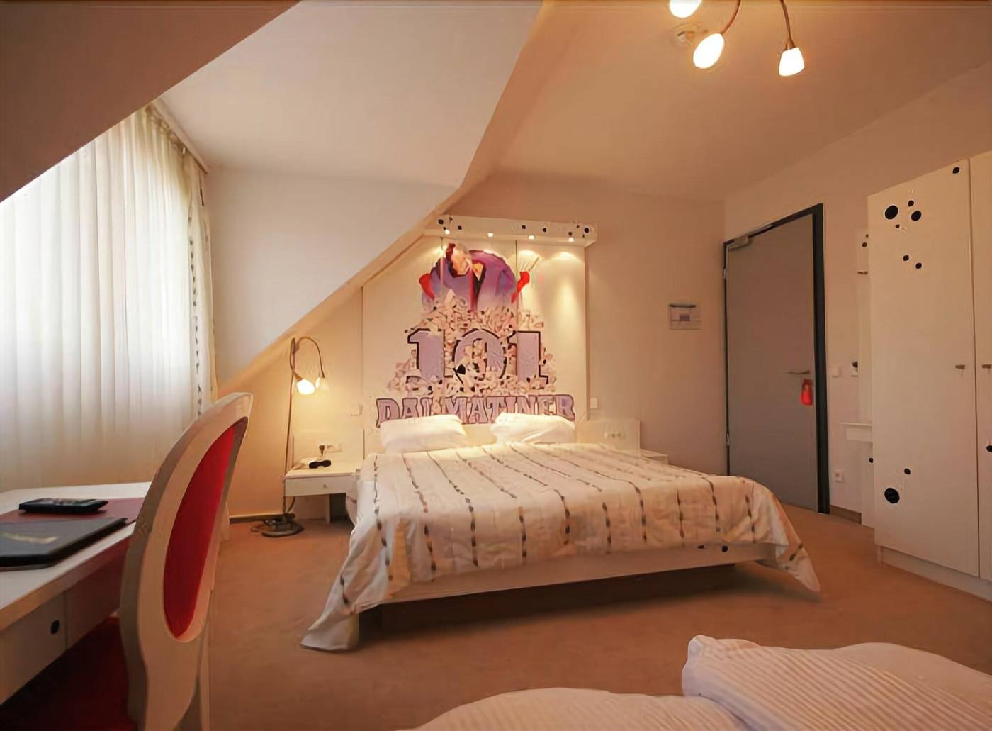 Cinehotel Maroni-Germany-NUREMBERG-Room-9