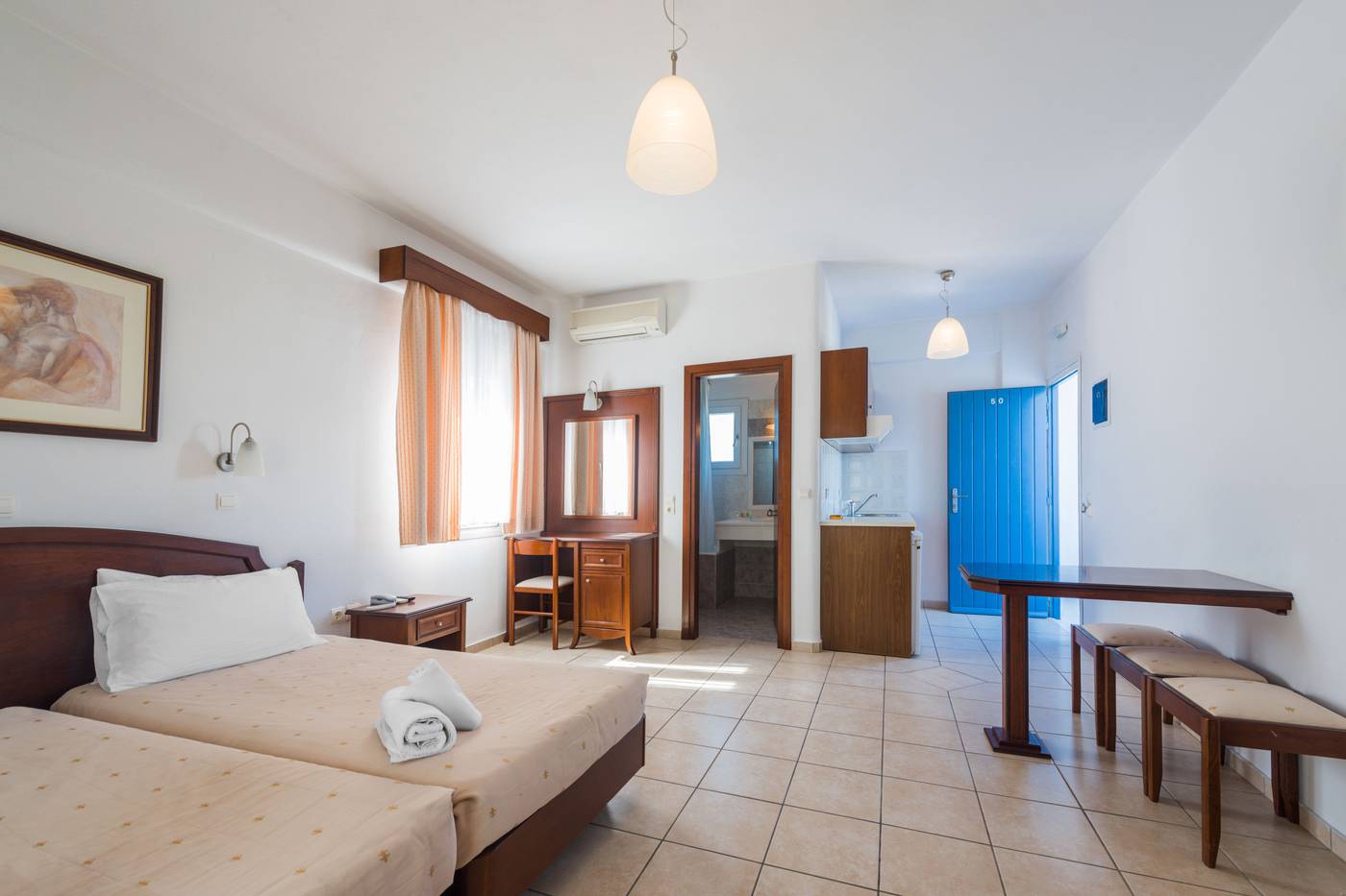 Giannoulaki-Aparthotel-Room-16