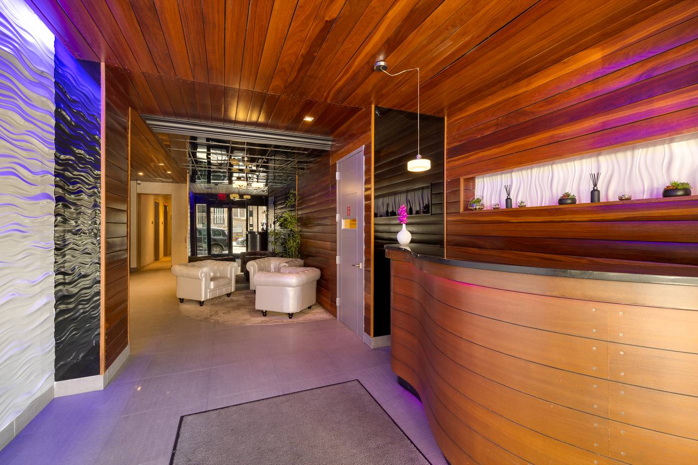 Condor-Hotel-by-Luxurban-Lobby-18