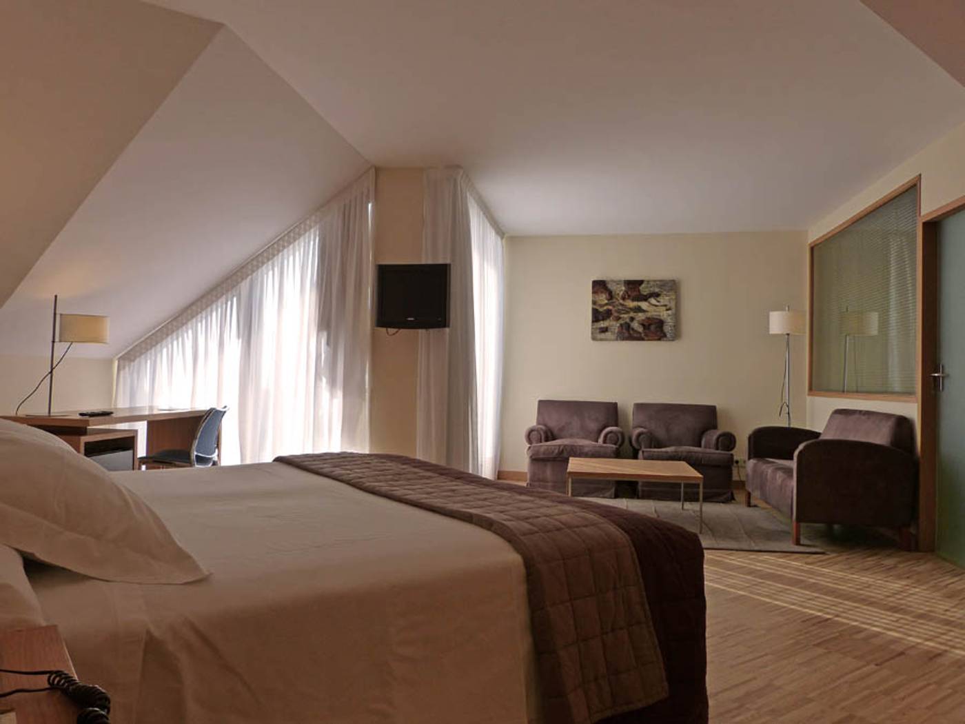 Gran Hotel Victoria-Spain-EL SARDINERO-Room-6