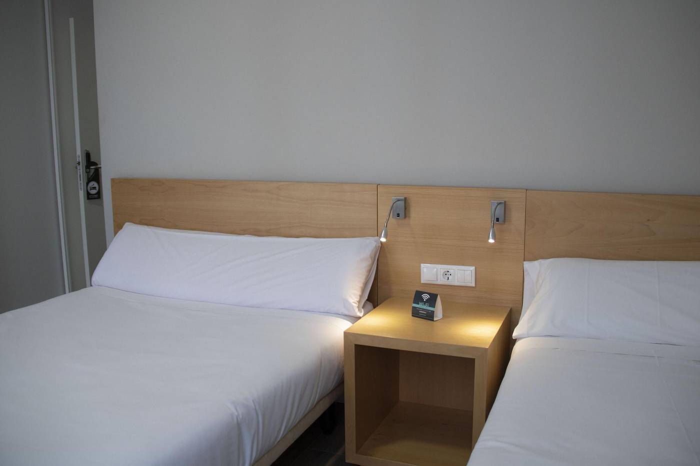 Alda Alboran Rooms-Spain-LA CORUNA-Room-7