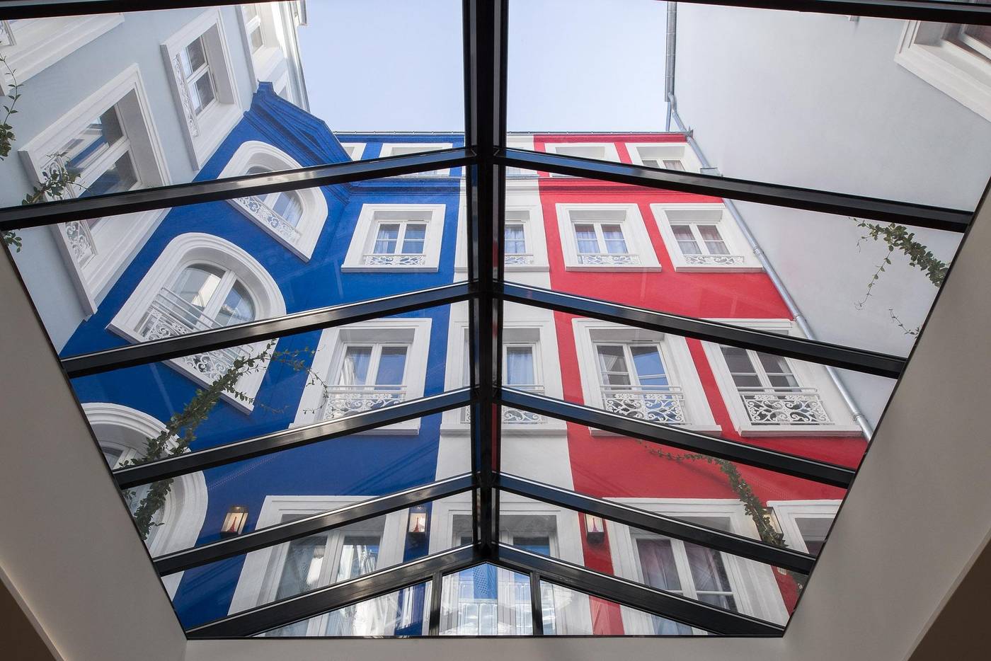 Hotel-34B-Astotel-Lobby-2