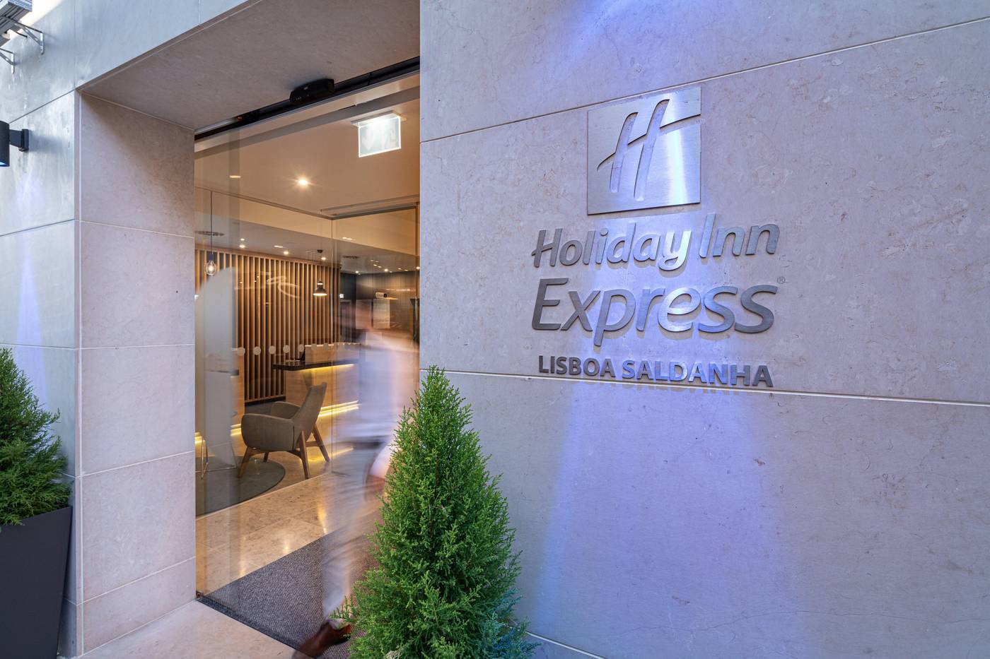 Holiday-Inn-Express-Lisbon---Plaza-Saldanha-General-view-9