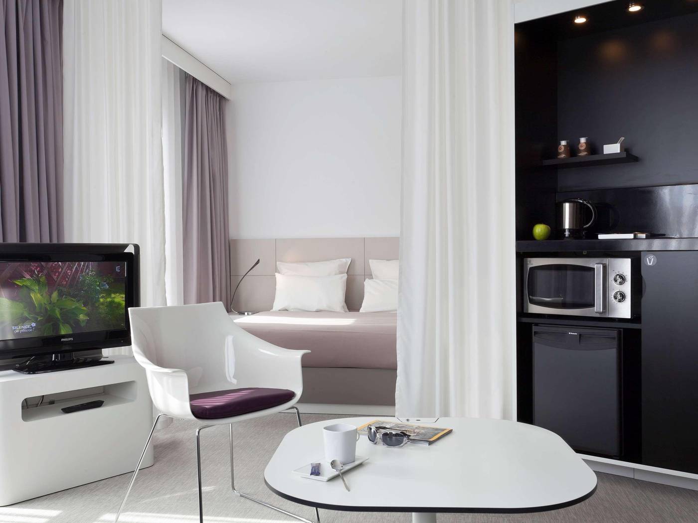 Novotel-Suites-Malaga-Centro-Room-15