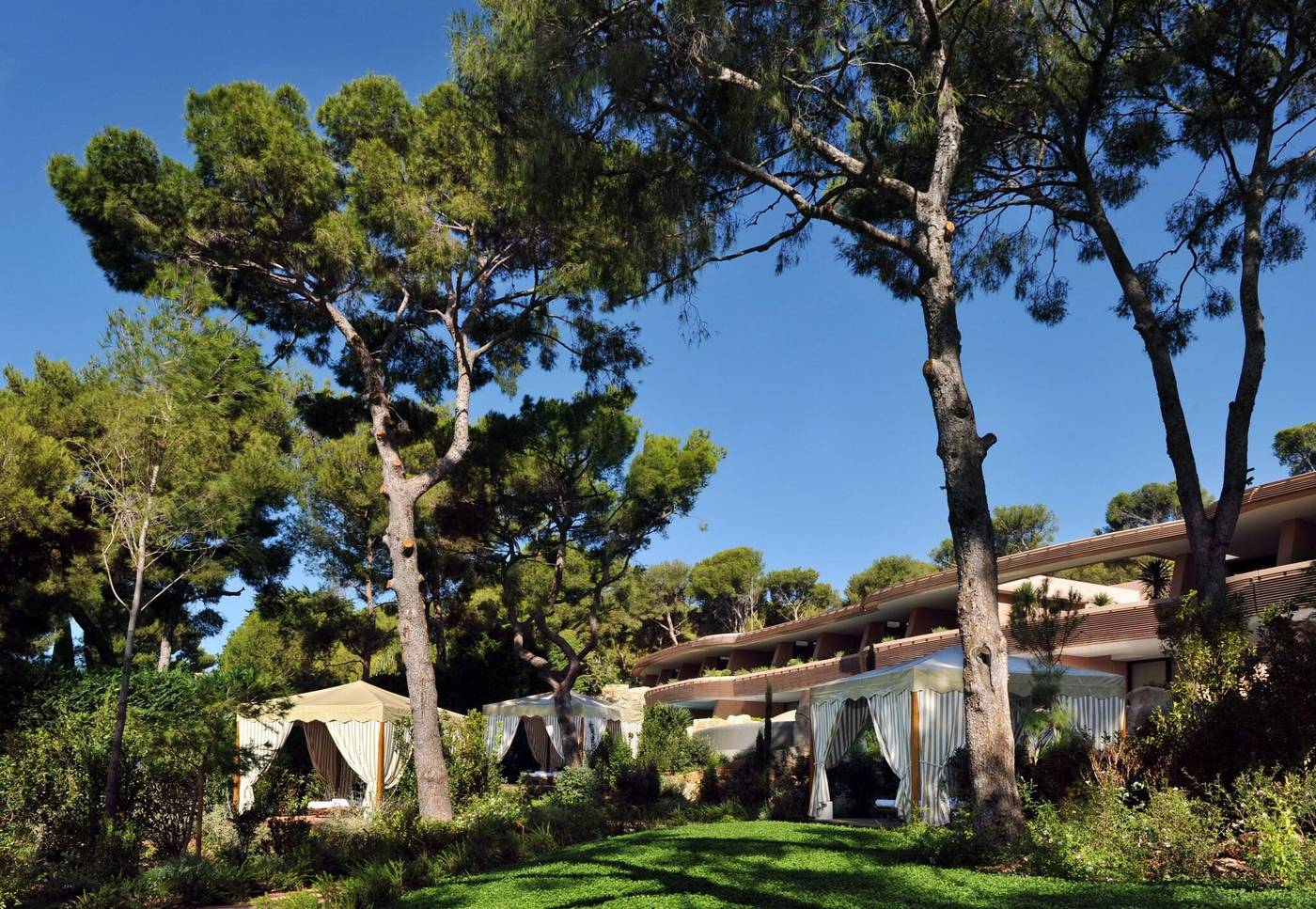 Grand-Hotel-du-Cap-Ferrat--A-Four-Seasons-Hotel-Sports-and-Entertainment-16
