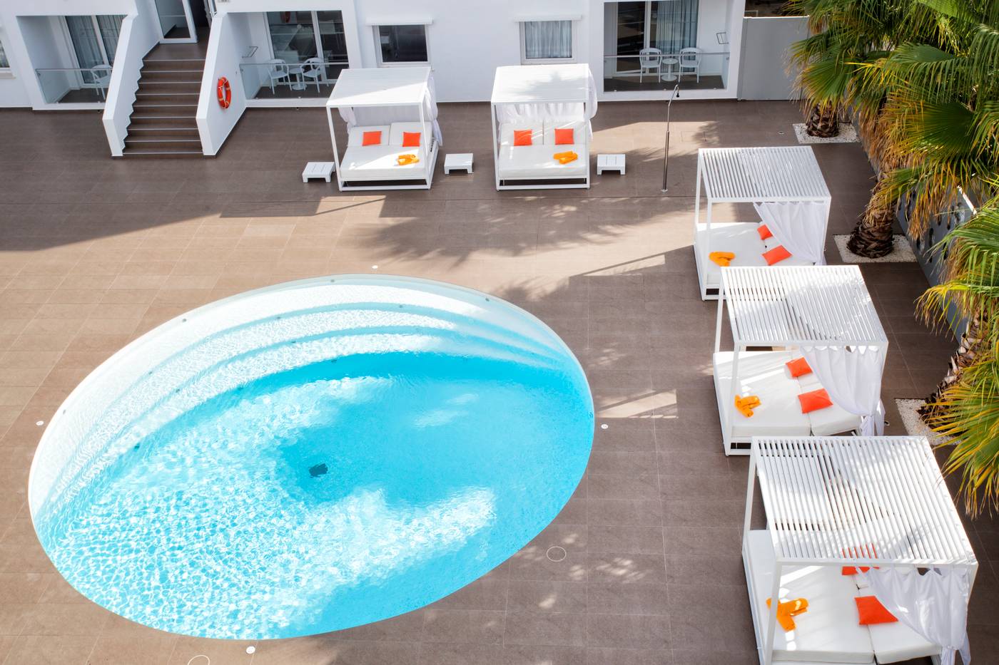 Ibiza-Sun-Apartments-Pool-7