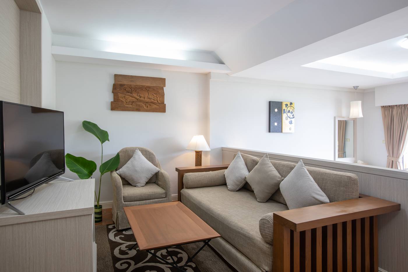 Kantary-Bay-Hotel-Phuket-Room-15