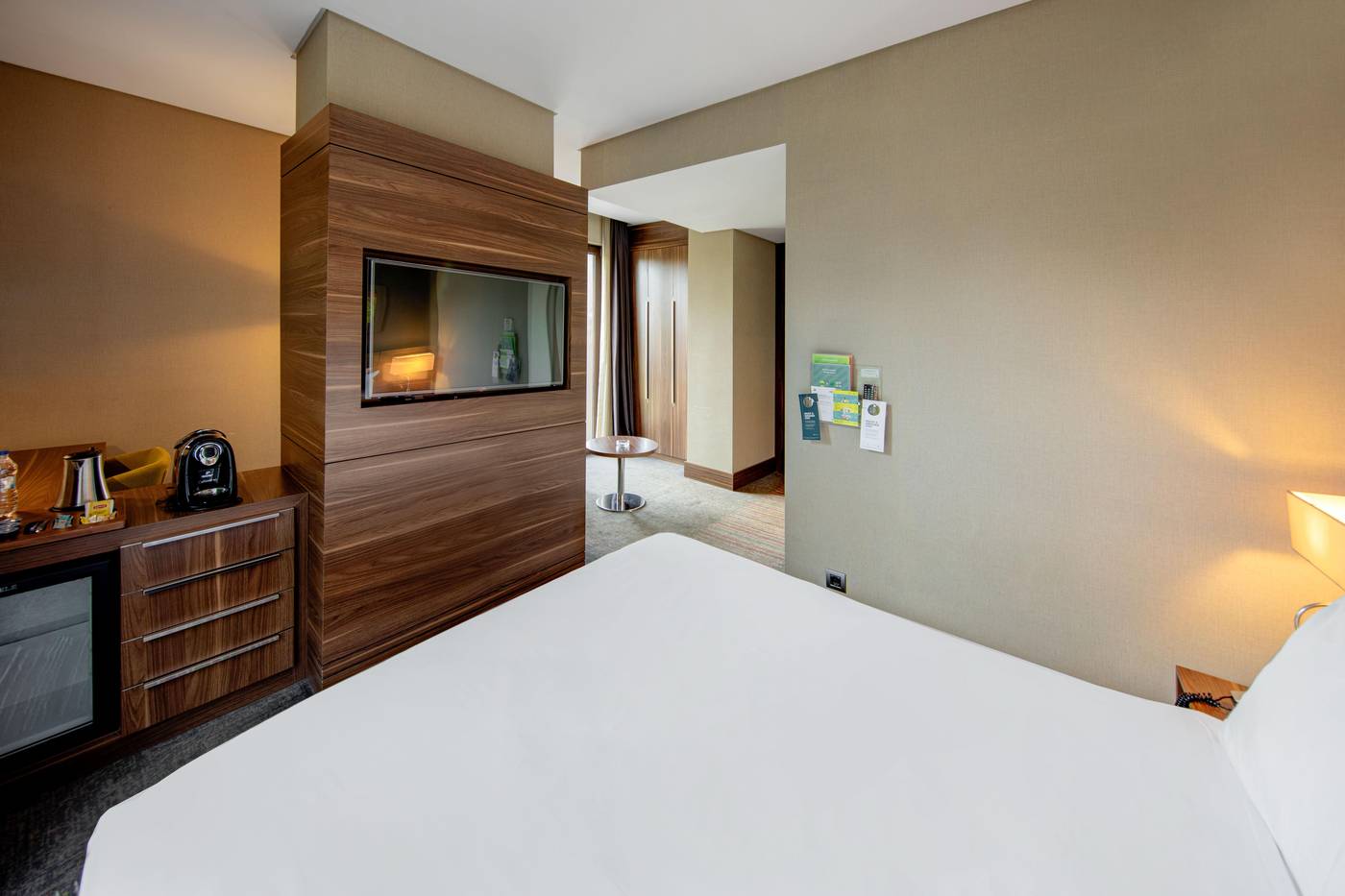 Holiday-Inn-Istanbul-Kadikoy-Room-24