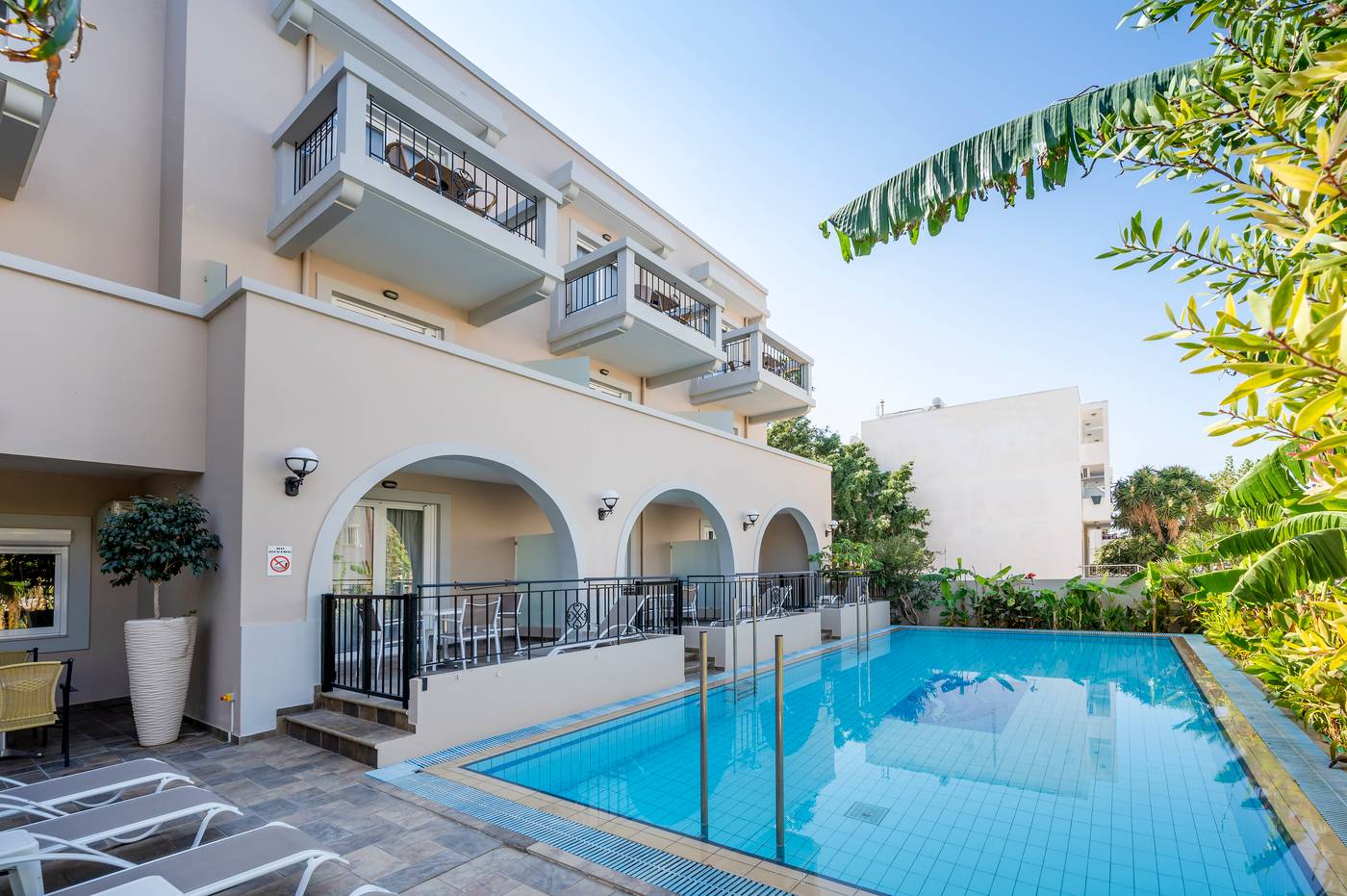 Peridis-Family-Resort-Room-6