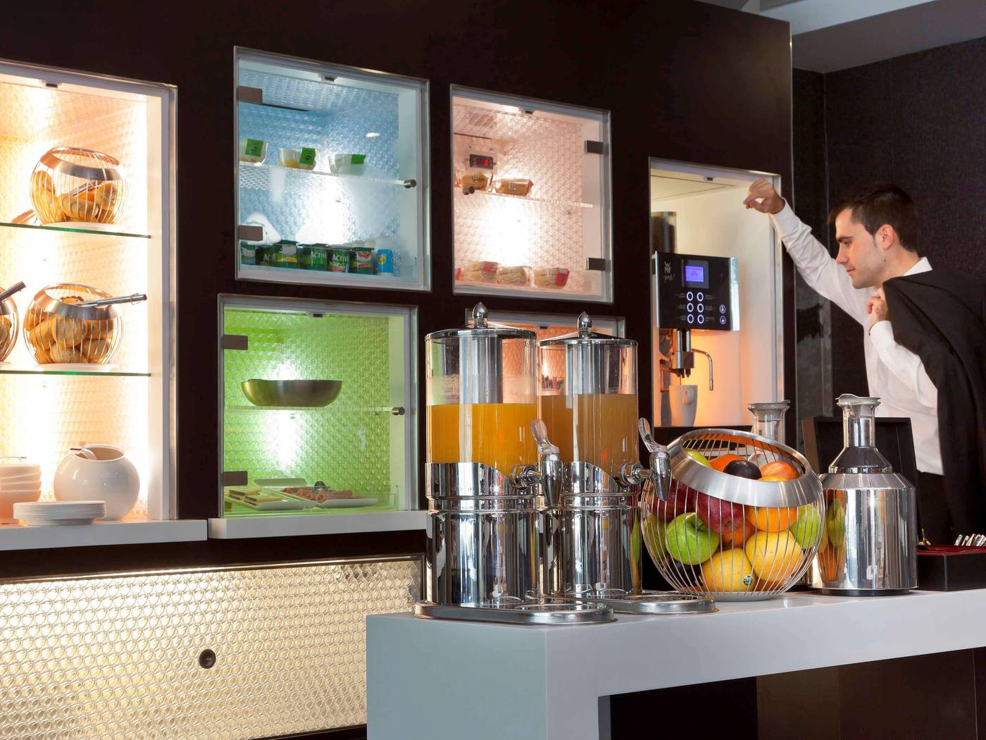 Novotel-Suites-Malaga-Centro-Bar-43