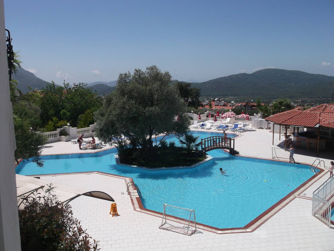 Sunshine-Holiday-Resort-Restaurant-18