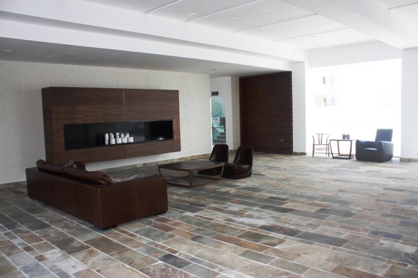 Amphora-Hotel---Suites-Lobby-31