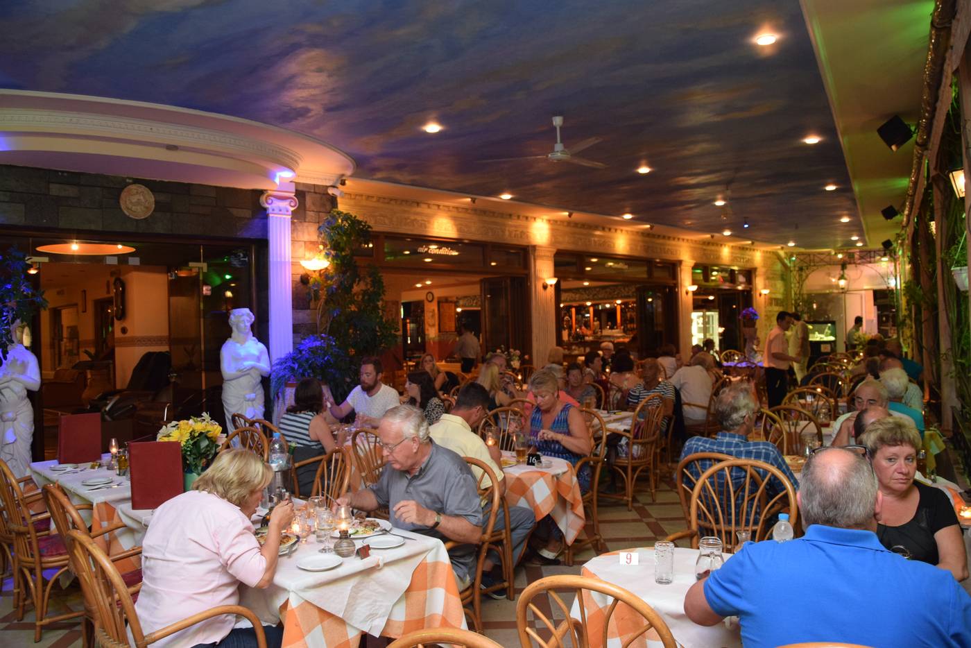 Gouvia-Restaurant-20