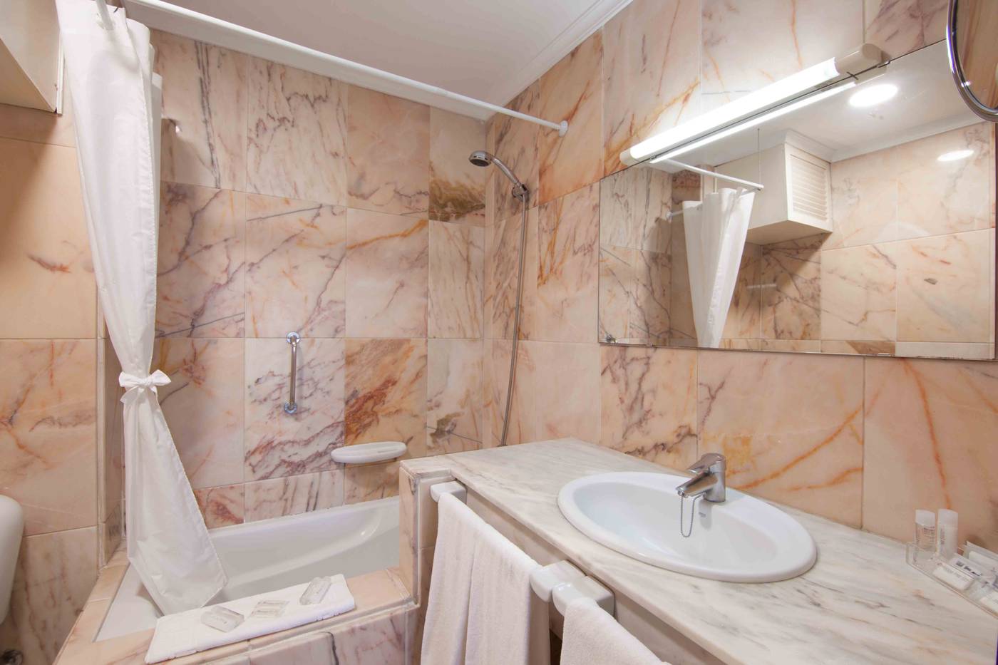 Principe-Paz-Room-15