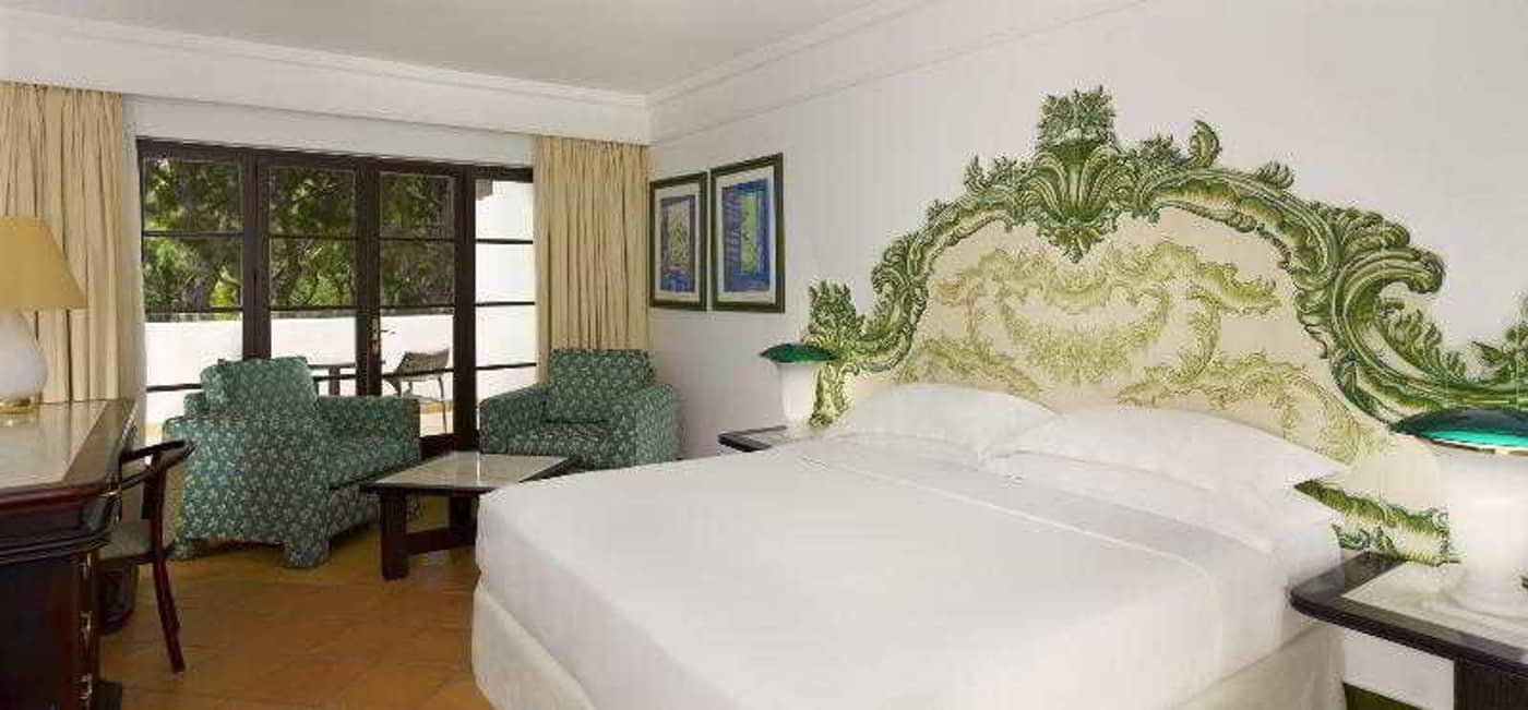 Pine-Cliffs-Hotel--a-Luxury-Collection-Resort-Room-39