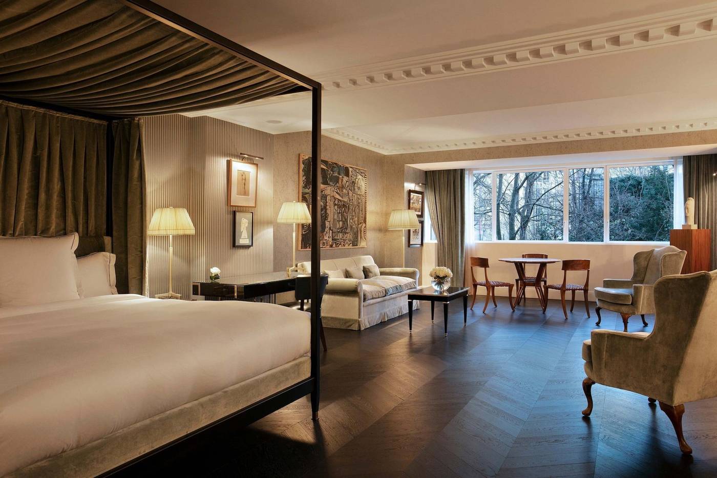 Hotel-de-Berri-Champs-Elysees--a-Luxury-Collection-Hotel--Paris-Room-29