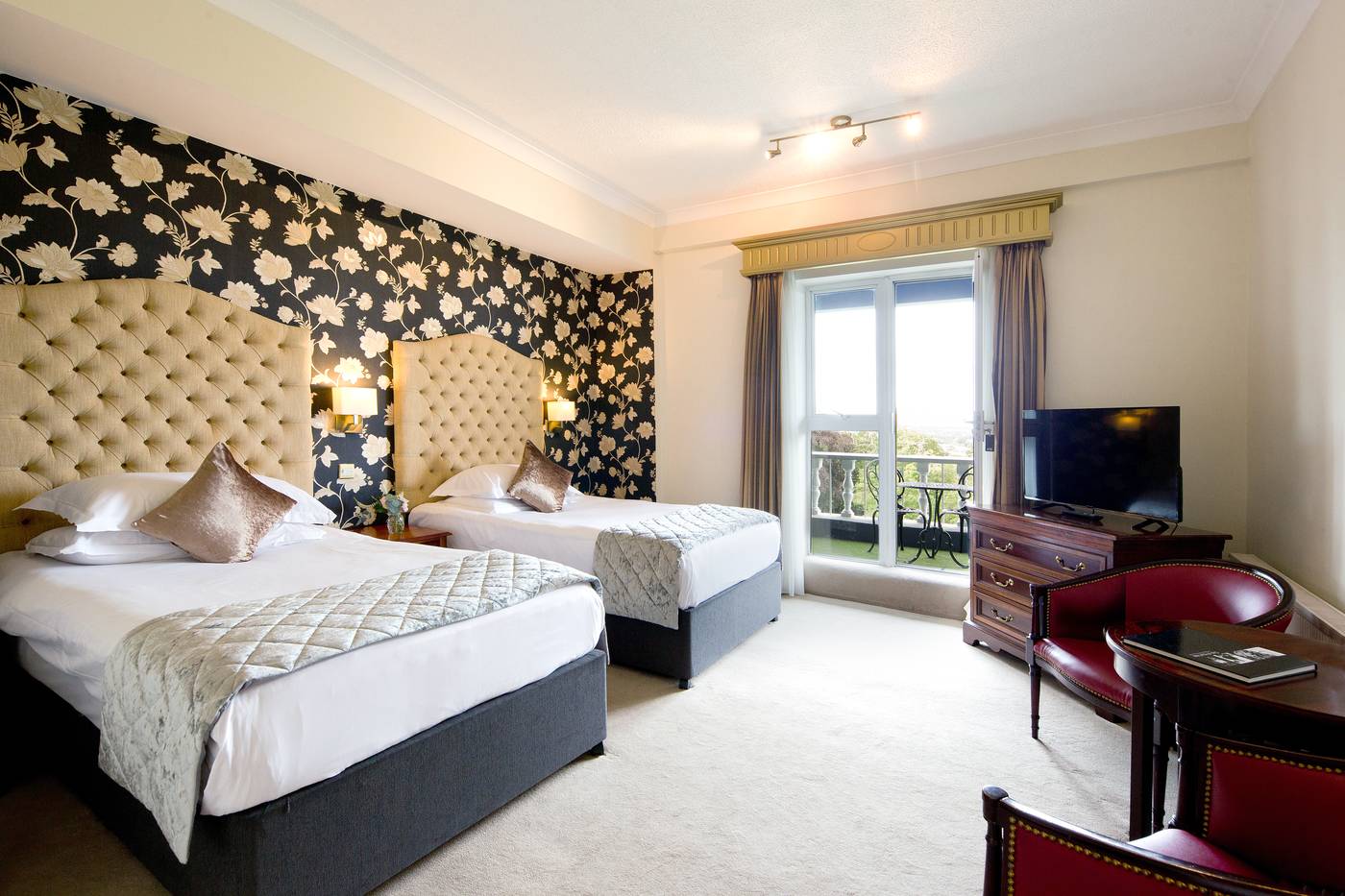 Fitzpatrick-Castle-Room-6