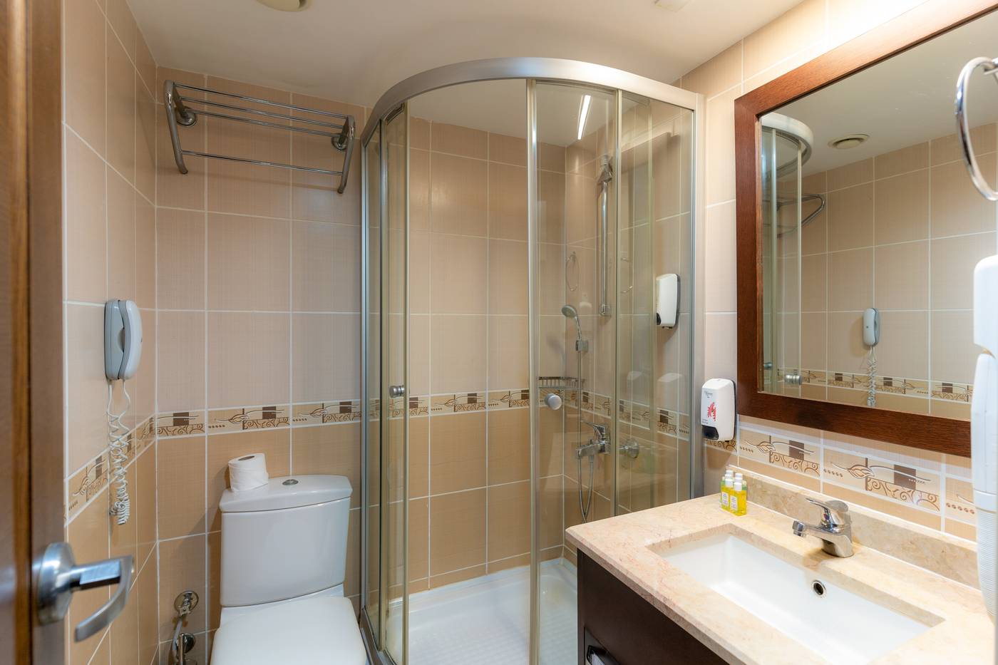 Latanya-Park-Resort-Room-23