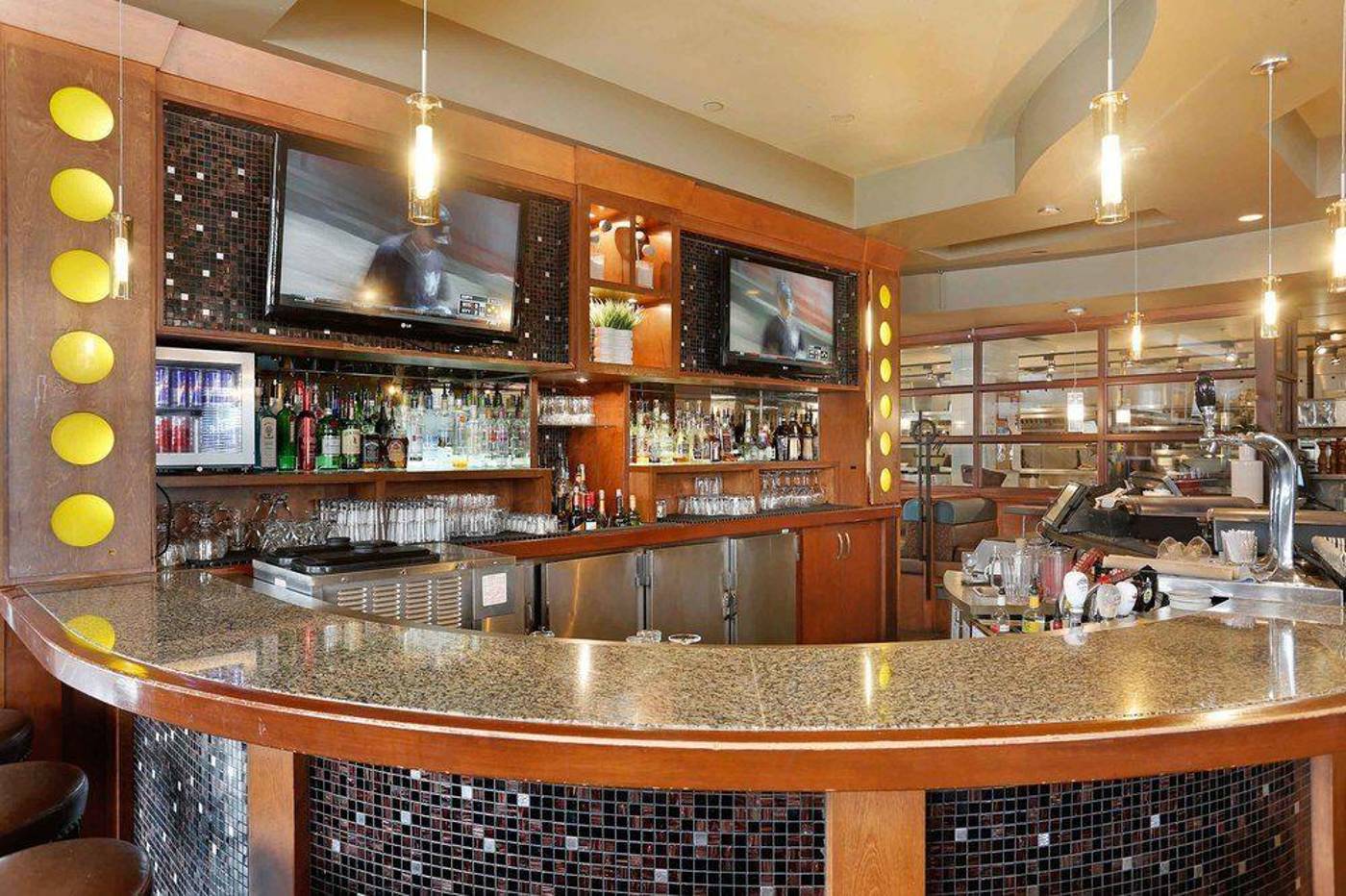 Sandman-Hotel-Vancouver-Airport-General-view-12