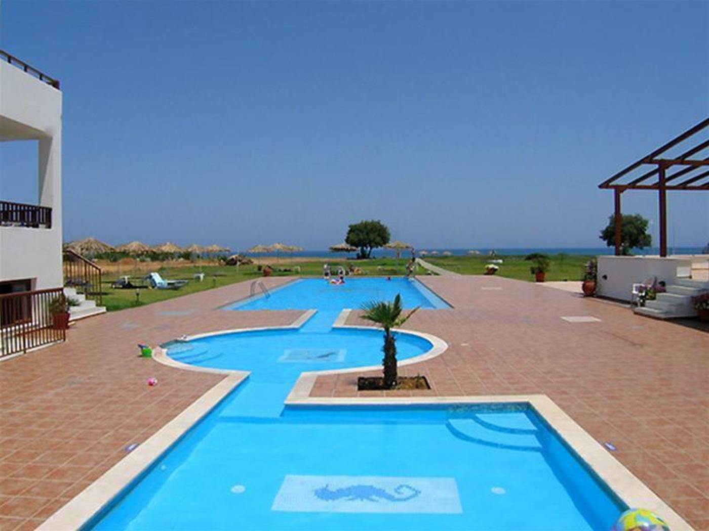 Geraniotis-Beach-General-view-4
