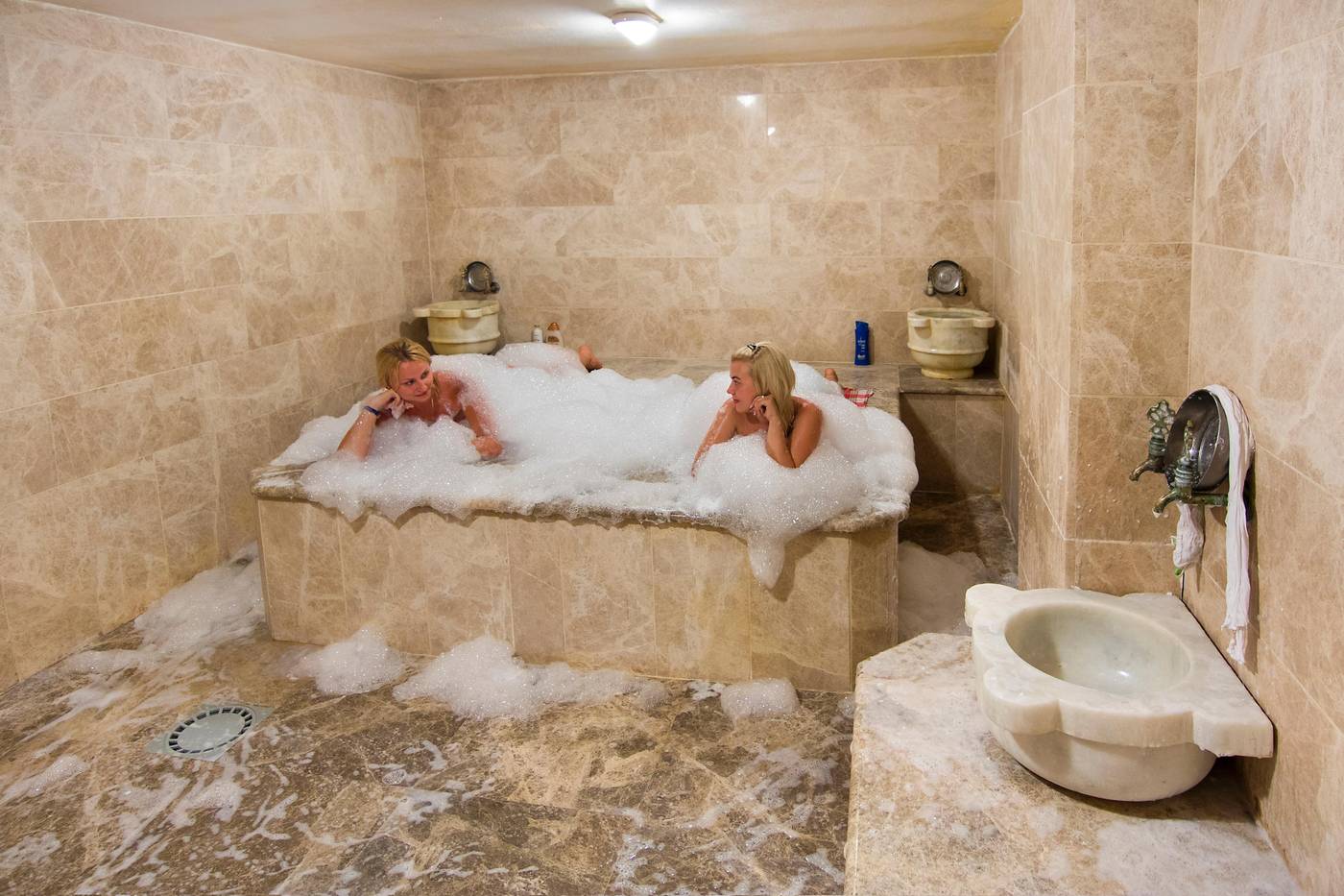 Romance-Beach-Sports-and-Entertainment-54