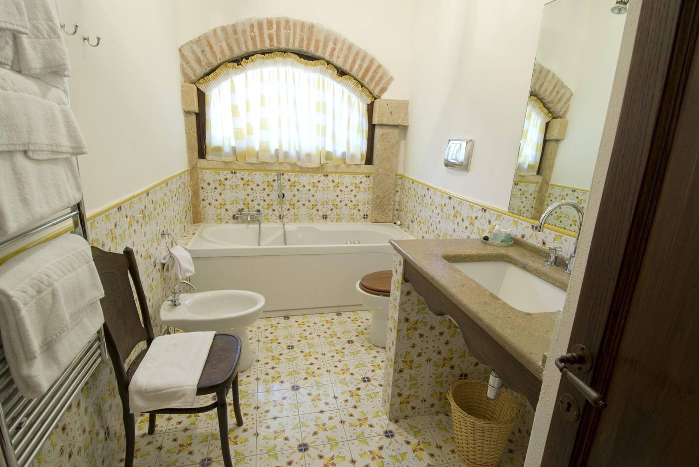 Hotel-Lucrezia-Room-8