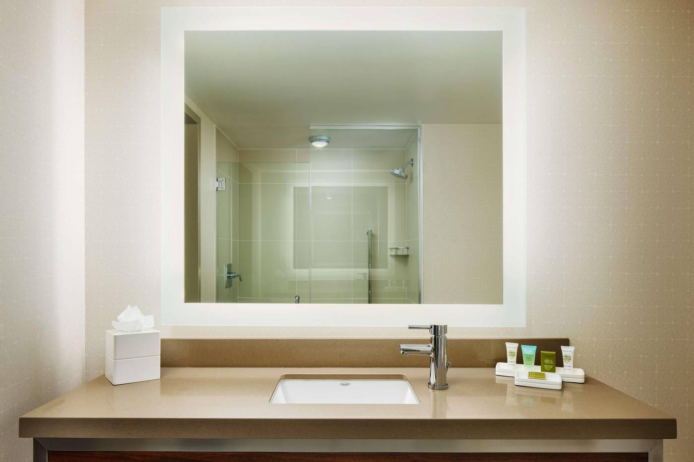 Hilton-New-York-Times-Square-Room-55