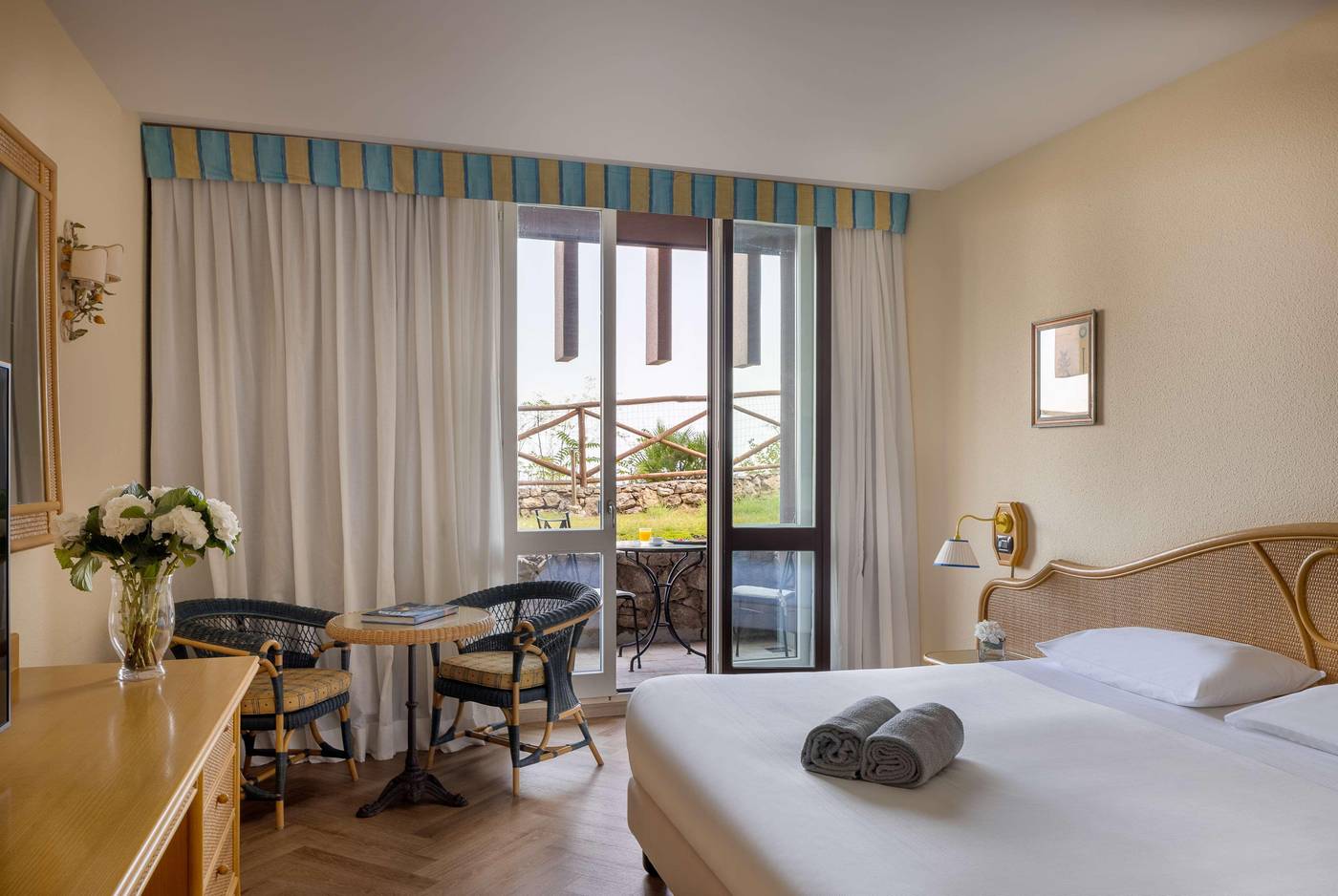 Unahotels-Capotaormina-Room-24