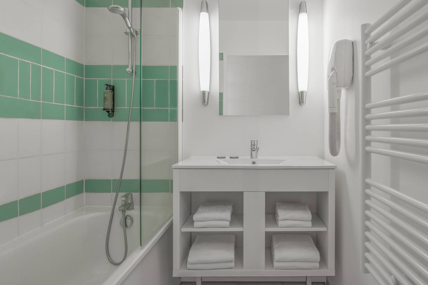 Citadines-Bastille-Gare-de-Lyon-Paris-Room-18