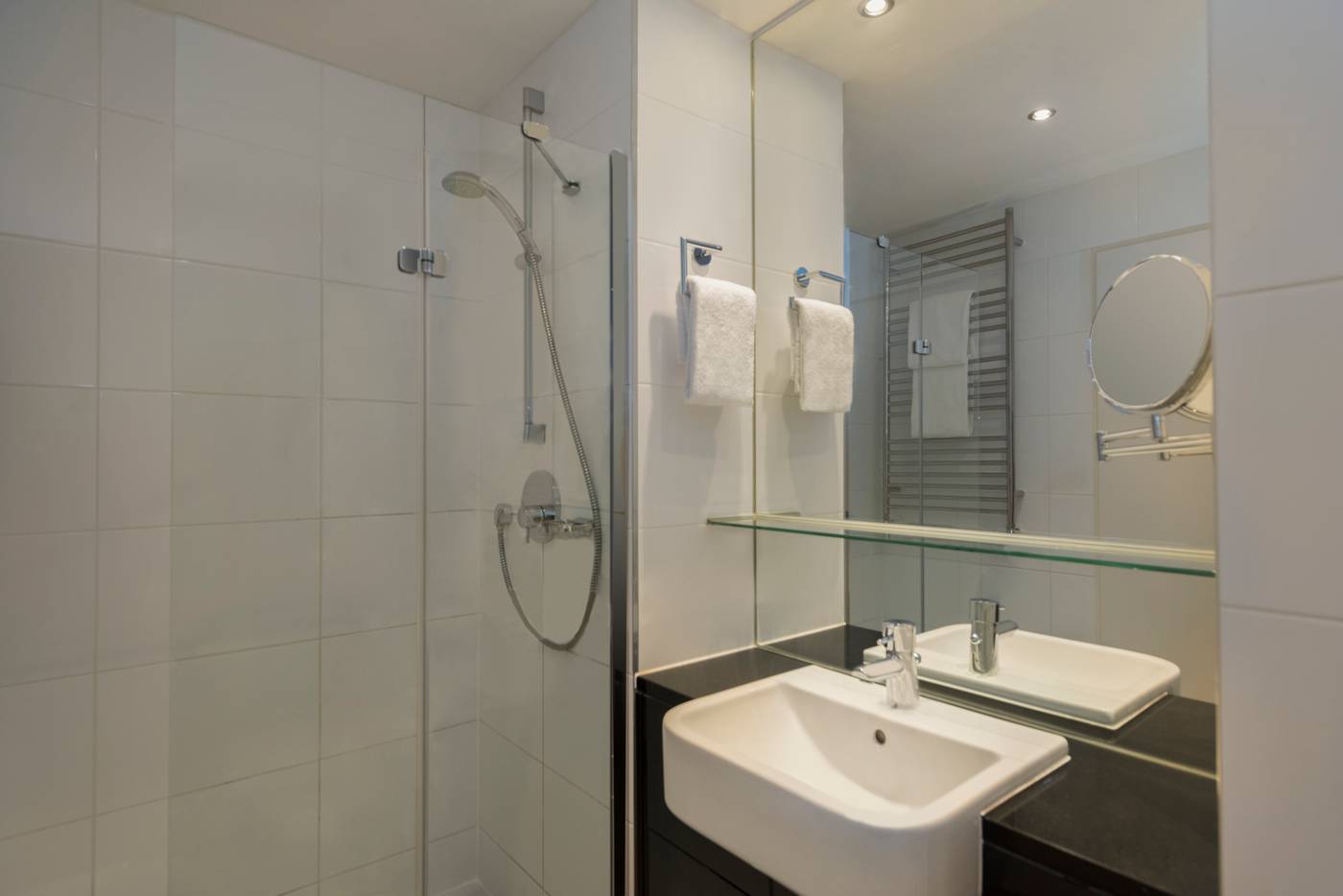 Adina-Apartment-Hotel-Berlin-Checkpoint-Charlie-Room-37