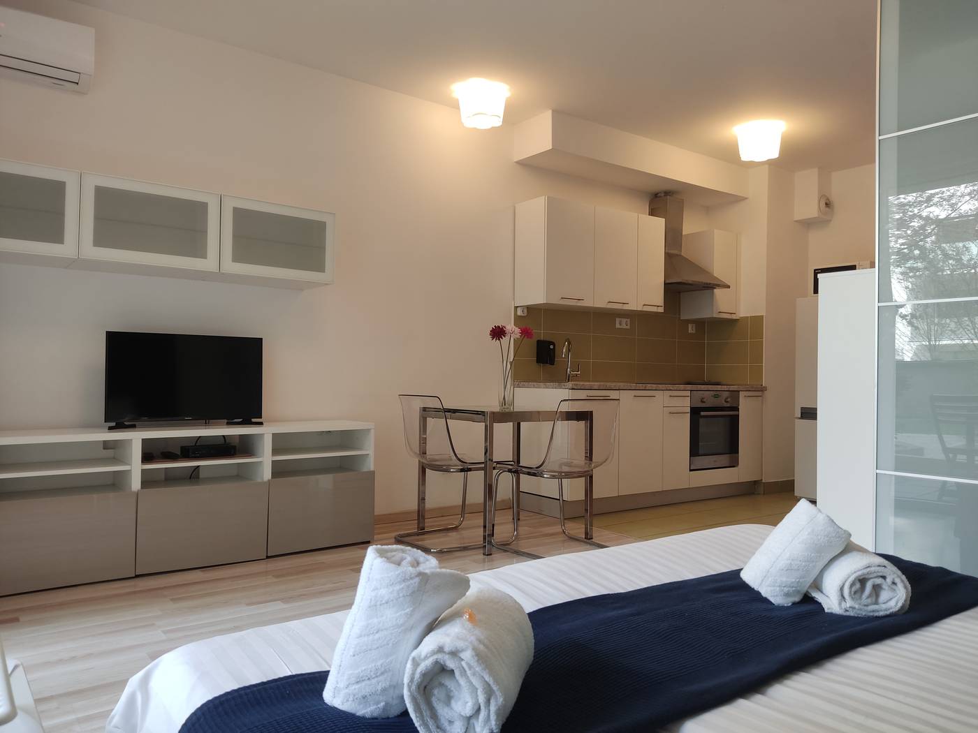 Corvin-Center-Suites-Room-26