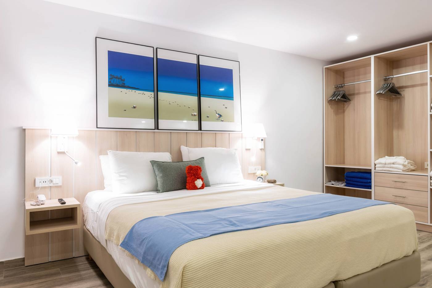 Iakinthos-Tsilivi-Beach-Room-38