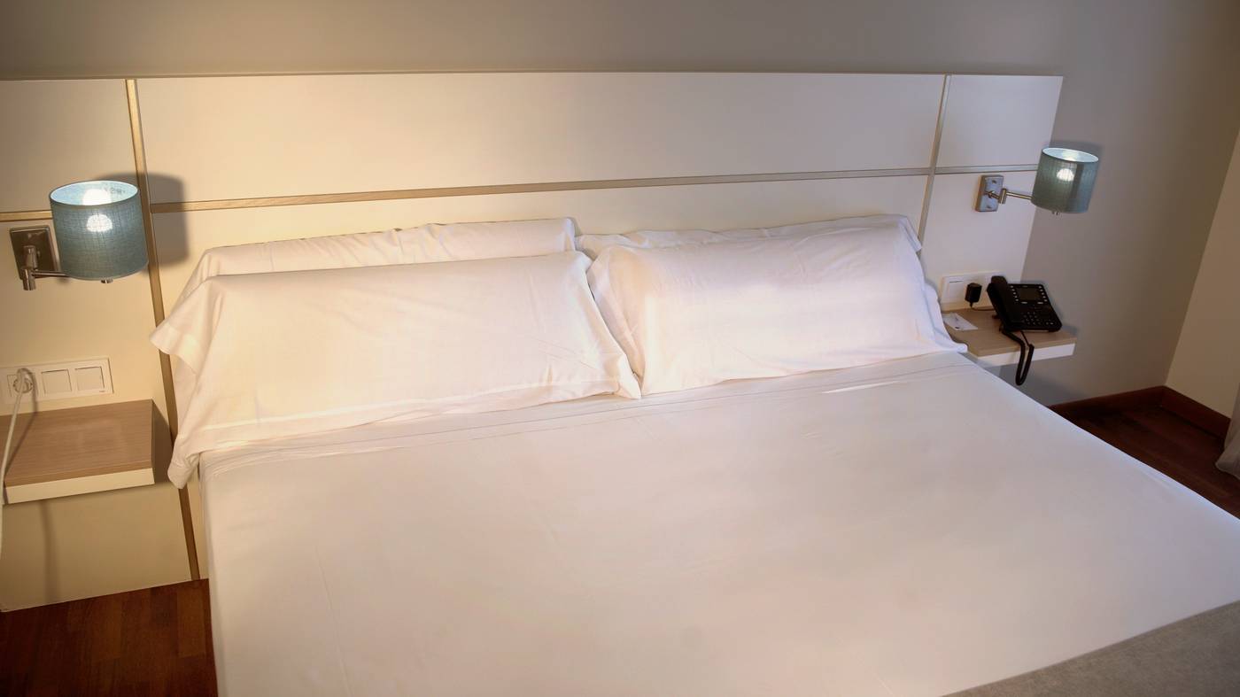 Hotel-Monterrey-Costa-Room-12