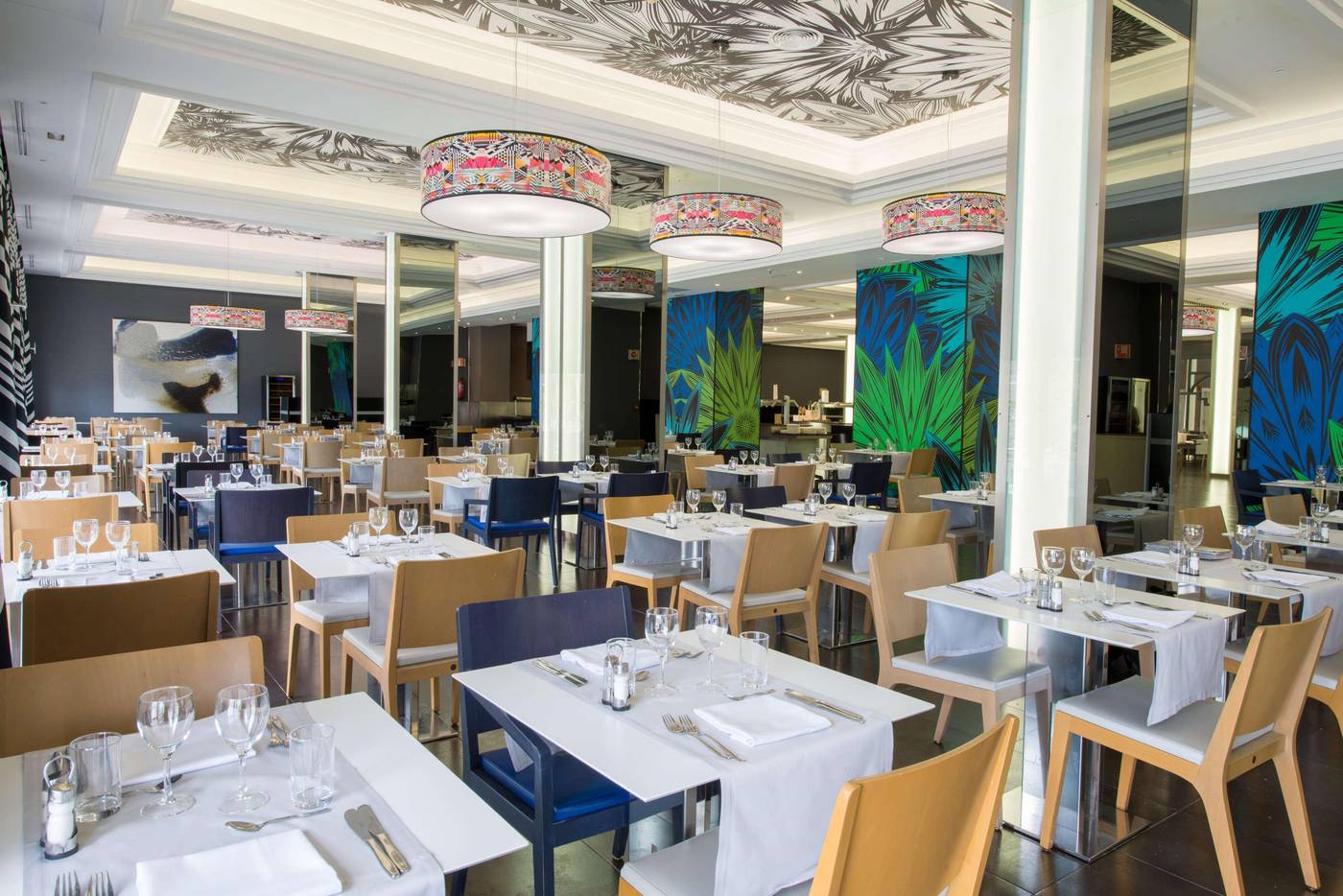 TUI-BLUE-Suite-Princess--Adults-Only--Restaurant-35