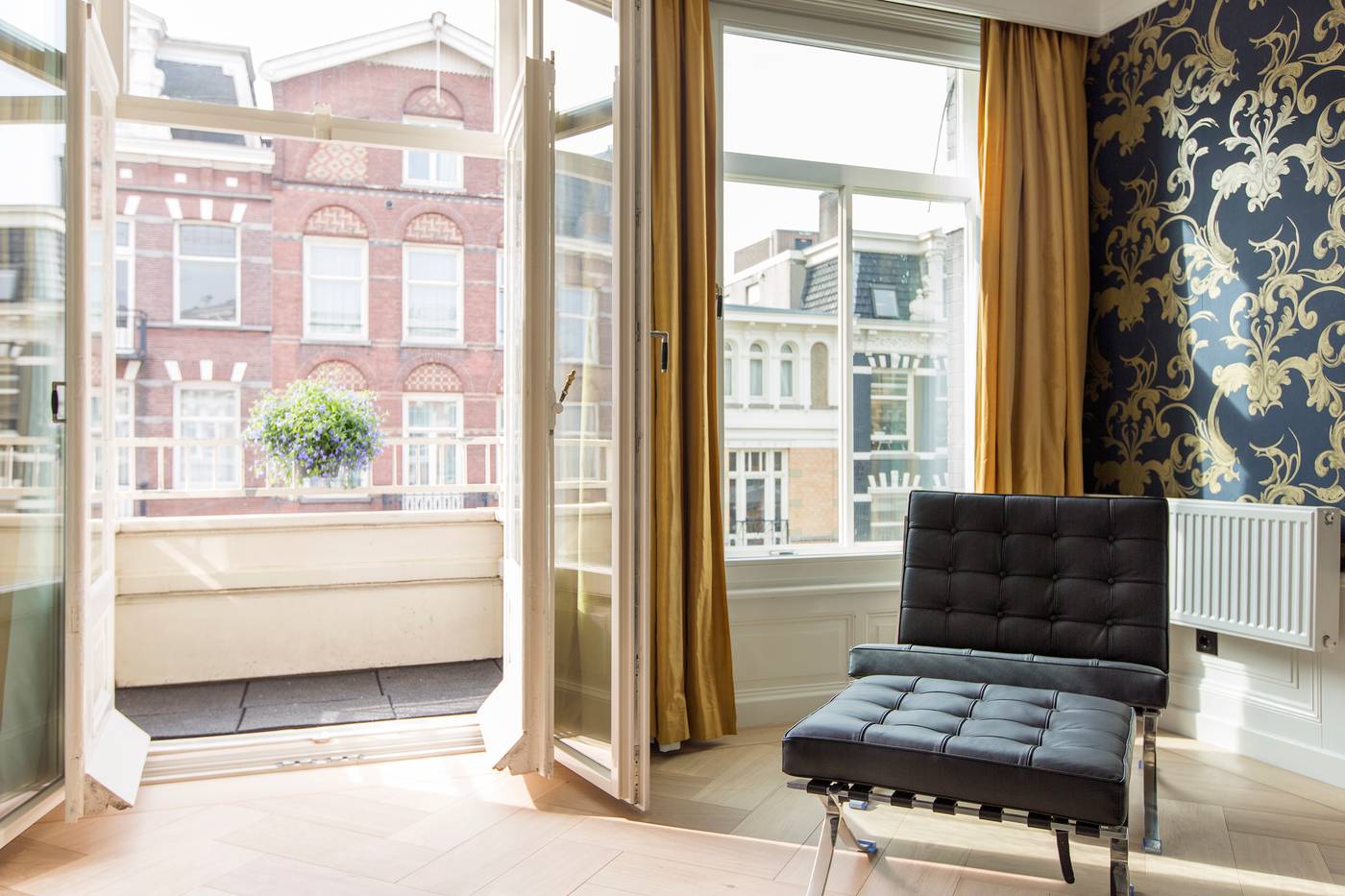 Amsterdam-Canal-Hotel-Room-29