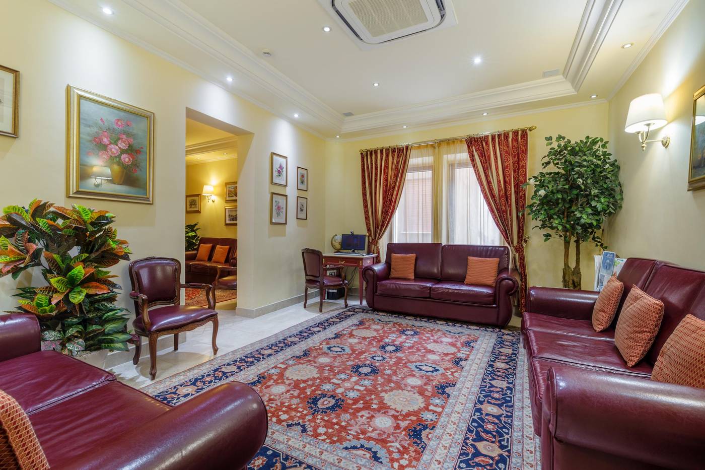 Panorama-Italy-OLBIA-Lobby-8