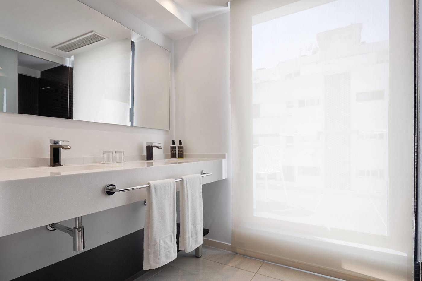 El-Puerto-Ibiza-Hotel---Spa-Room-50