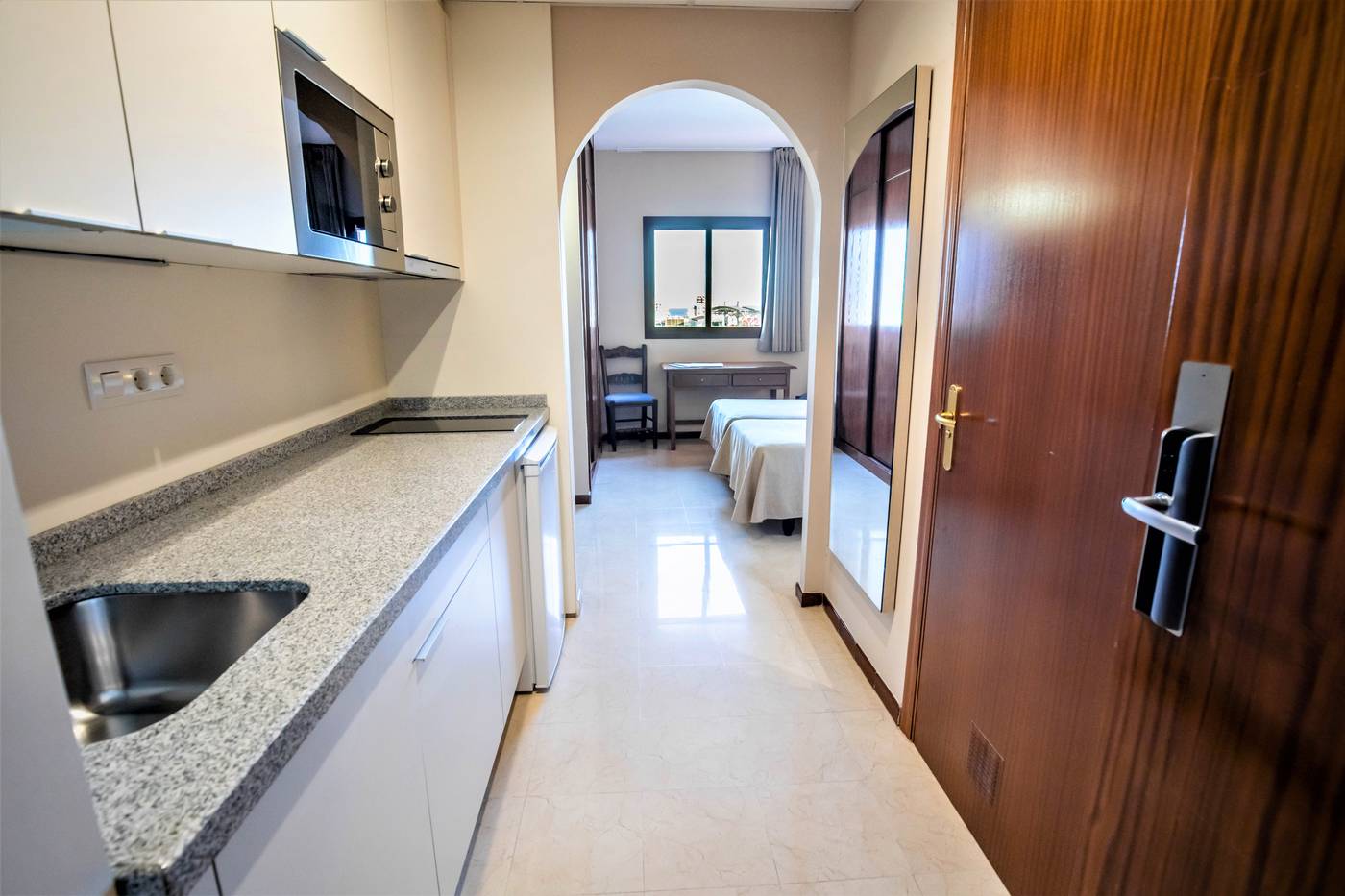 Aparthotel-Ilunion-Miramar-Room-29