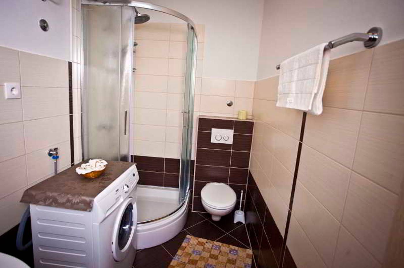 Split-Apartments---Peric-Room-20