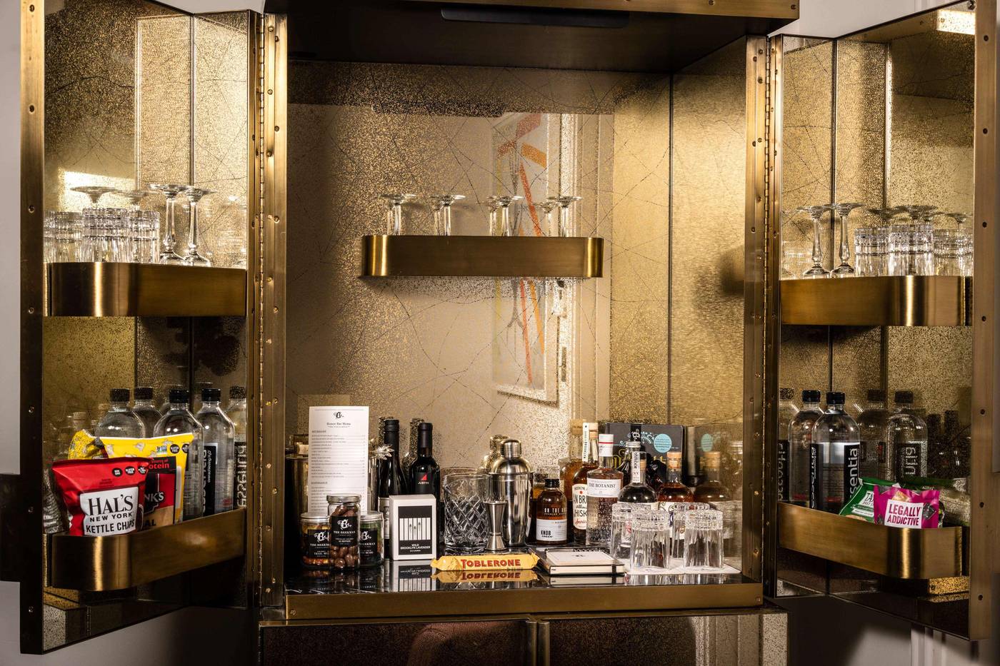 The-Beekman--A-Thompson-Hotel-Room-16