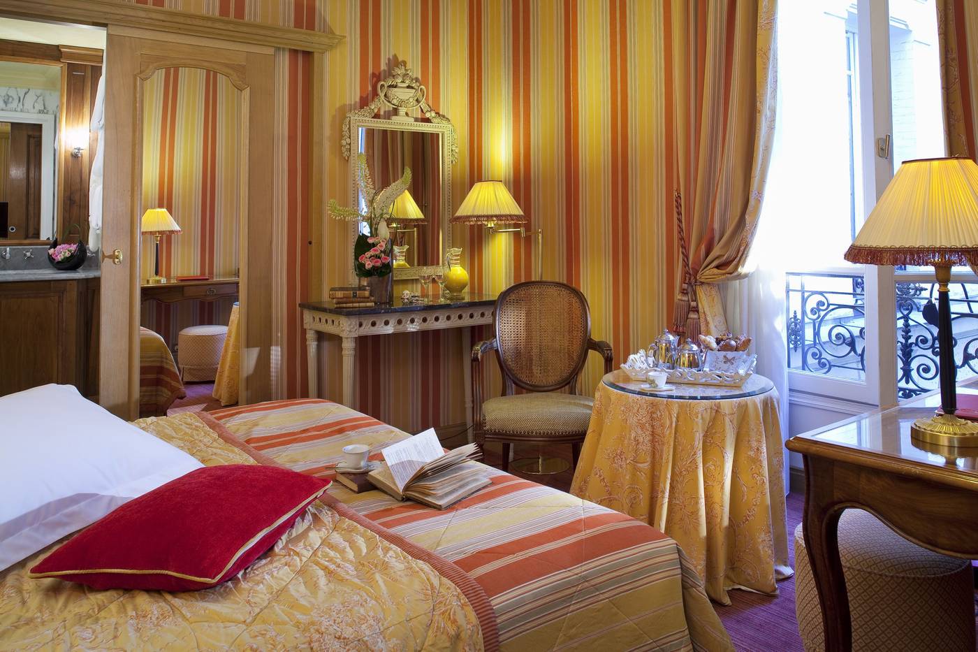 Chambiges-Elysees-Room-8