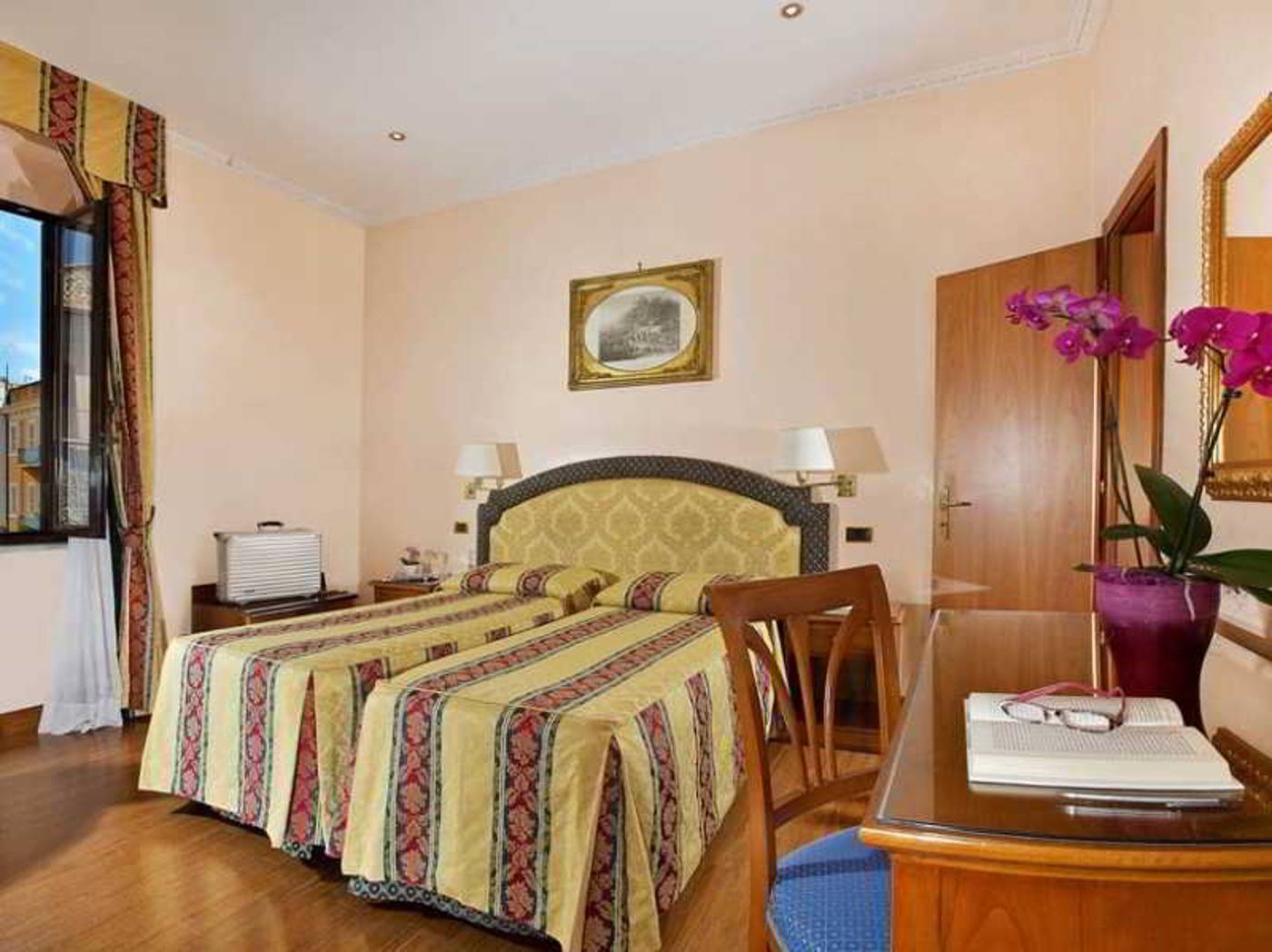 Hotel-Raffaello--Sure-Hotel-Collection-by-Best-Western-Room-27