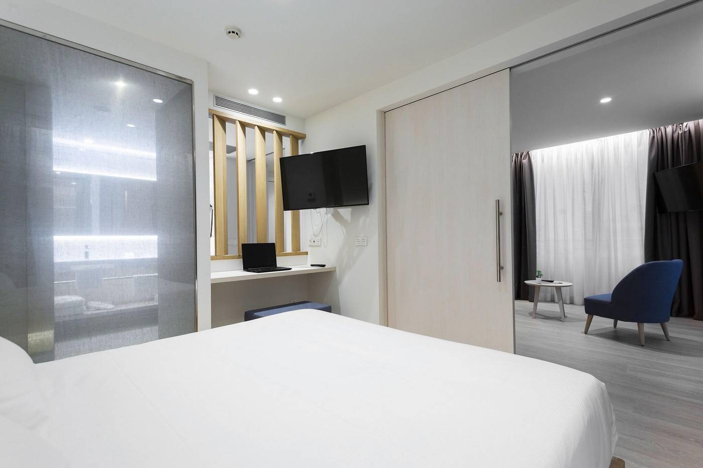 Indalo-Park-Room-33