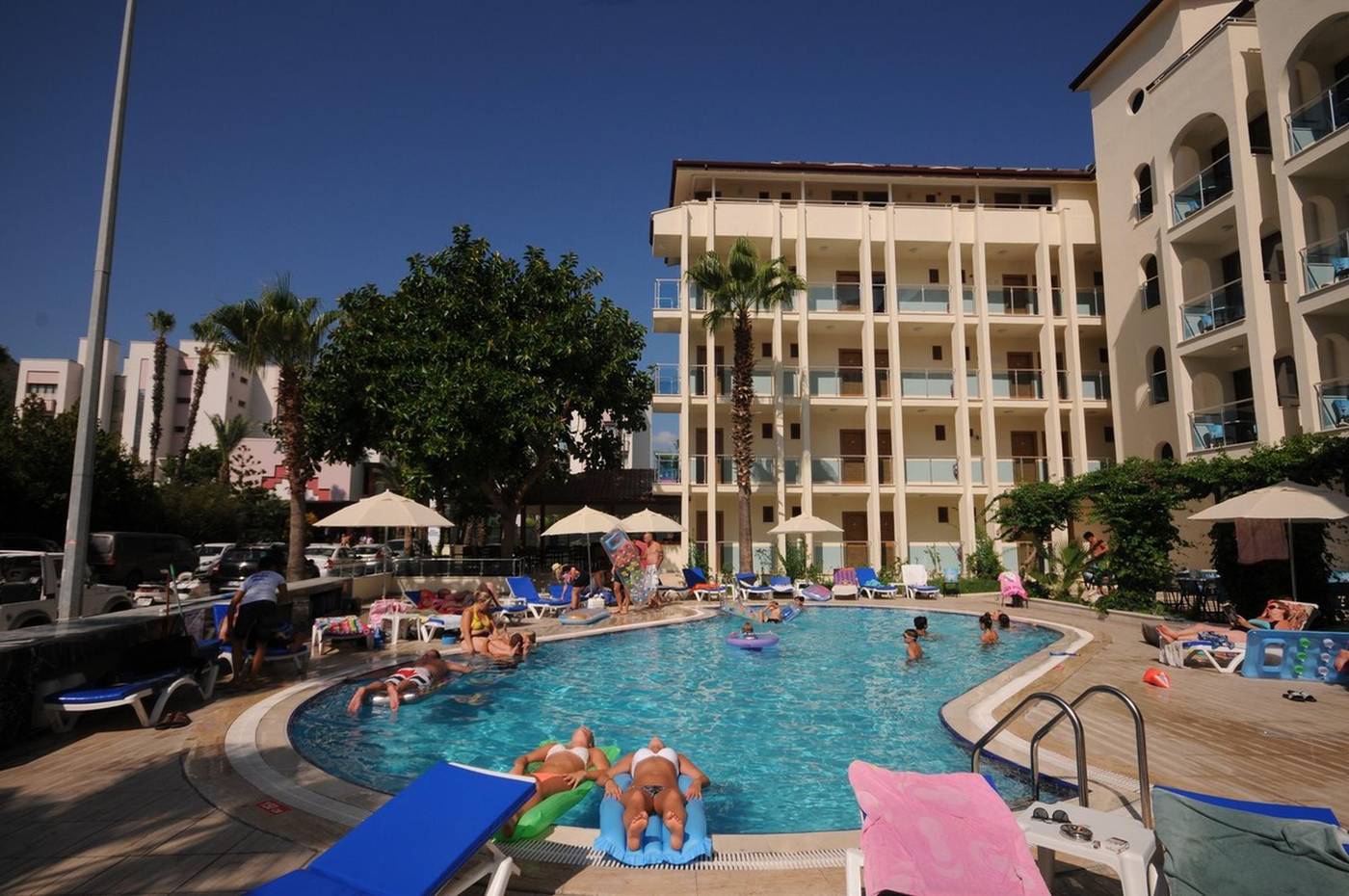 Kent-Studyo-Hotel-Pool-3