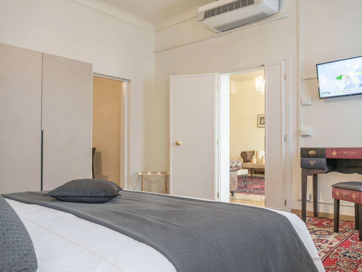 Grand-Canal-Suites-Room-32